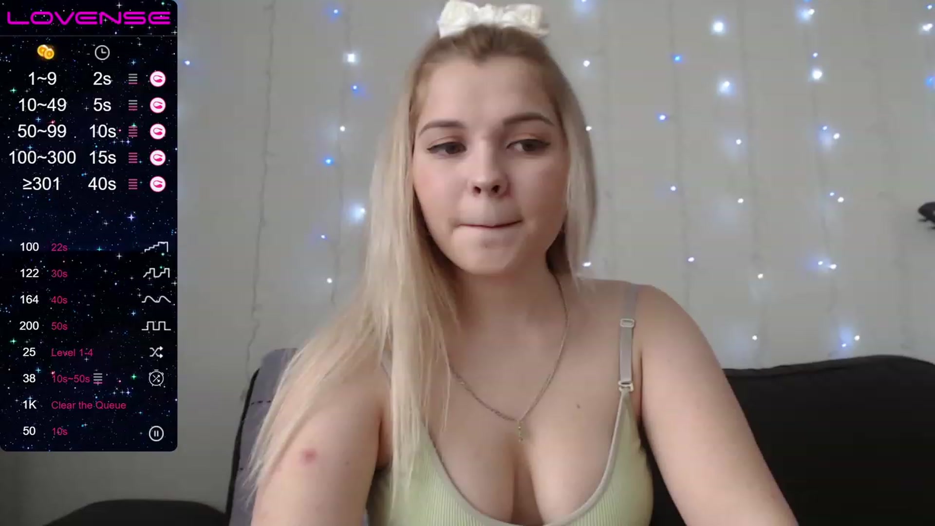 Gallery image thumbnail from PetiteAnny's myfreecams stream on, 08/17/2023, 04:15 image 8 of 20