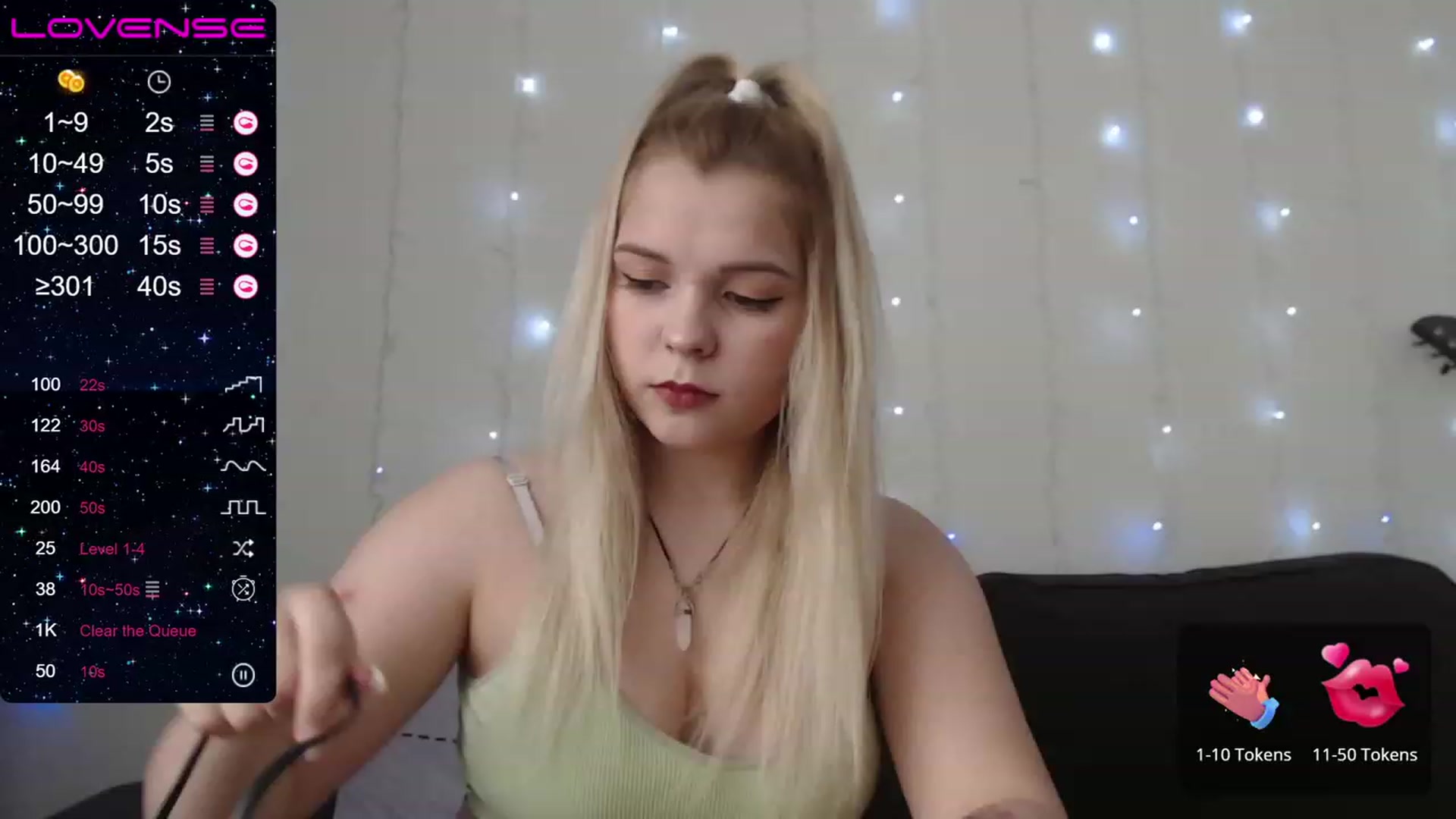 Gallery image thumbnail from PetiteAnny's myfreecams stream on, 08/17/2023, 04:15 image 6 of 20
