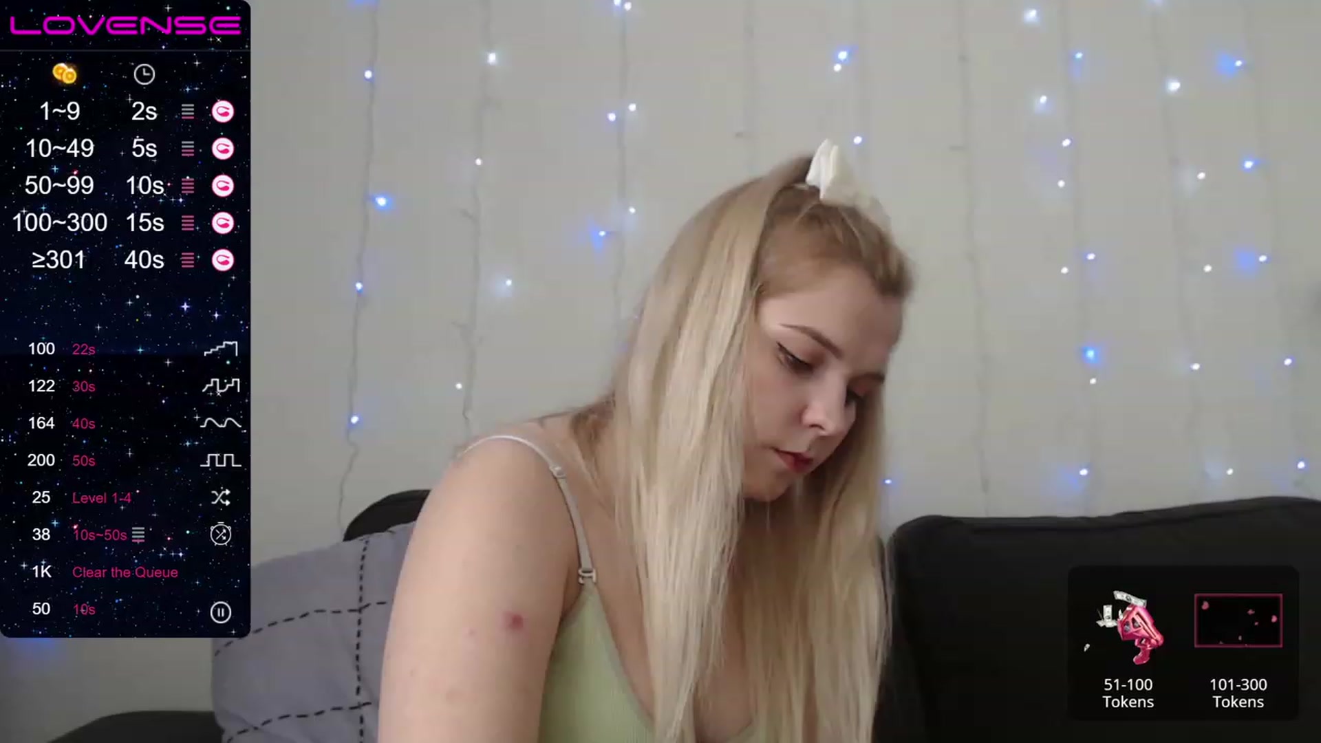 Gallery image thumbnail from PetiteAnny's myfreecams stream on, 08/17/2023, 06:06 image 12 of 20