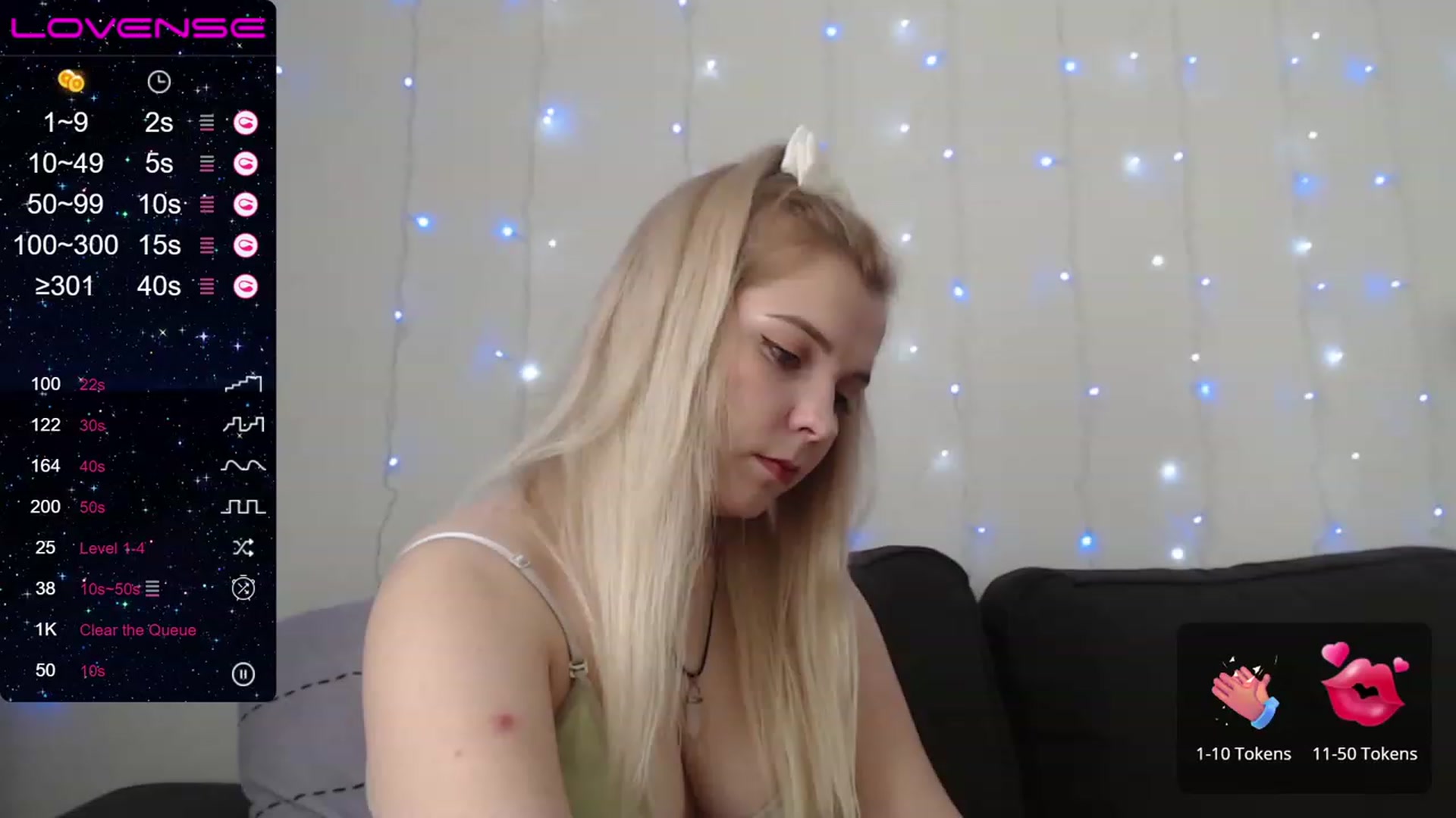 Gallery image thumbnail from PetiteAnny's myfreecams stream on, 08/17/2023, 06:06 image 1 of 20
