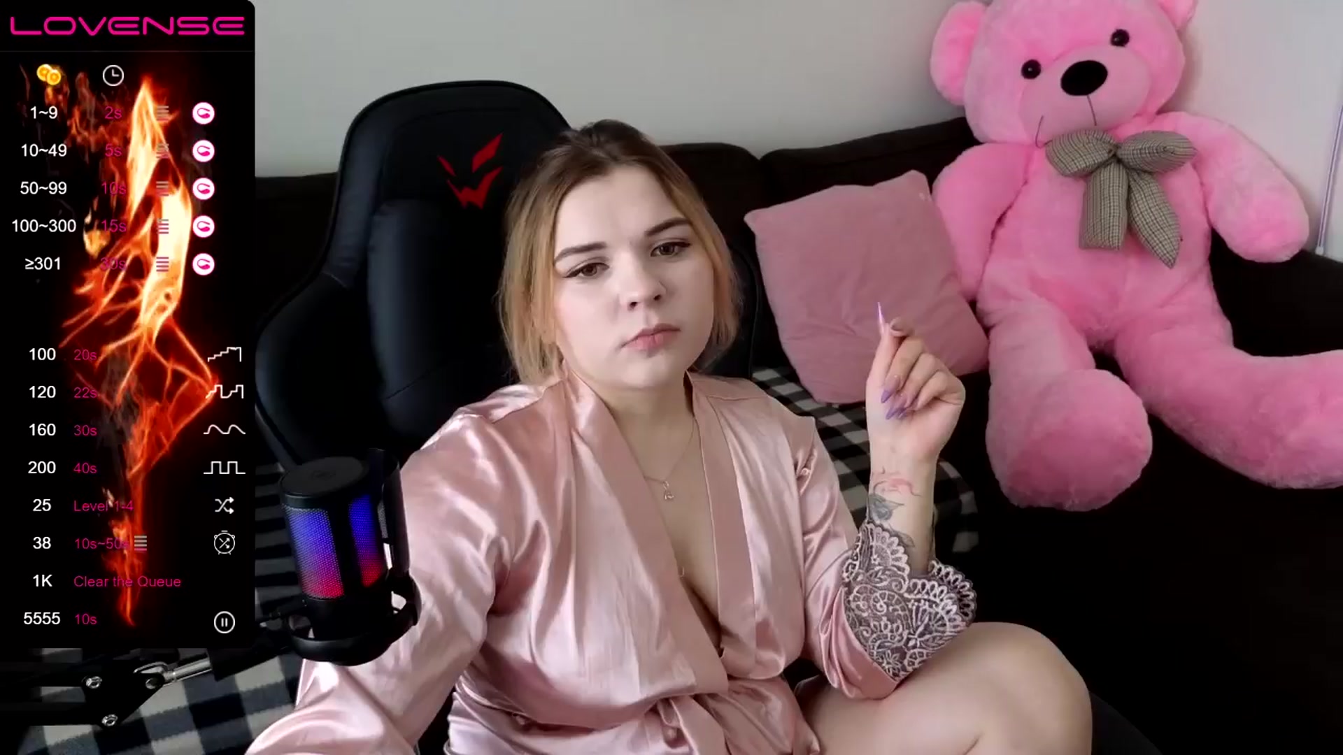Gallery image thumbnail from PetiteAnny's myfreecams stream on, 04/08/2024, 05:52 image 16 of 20