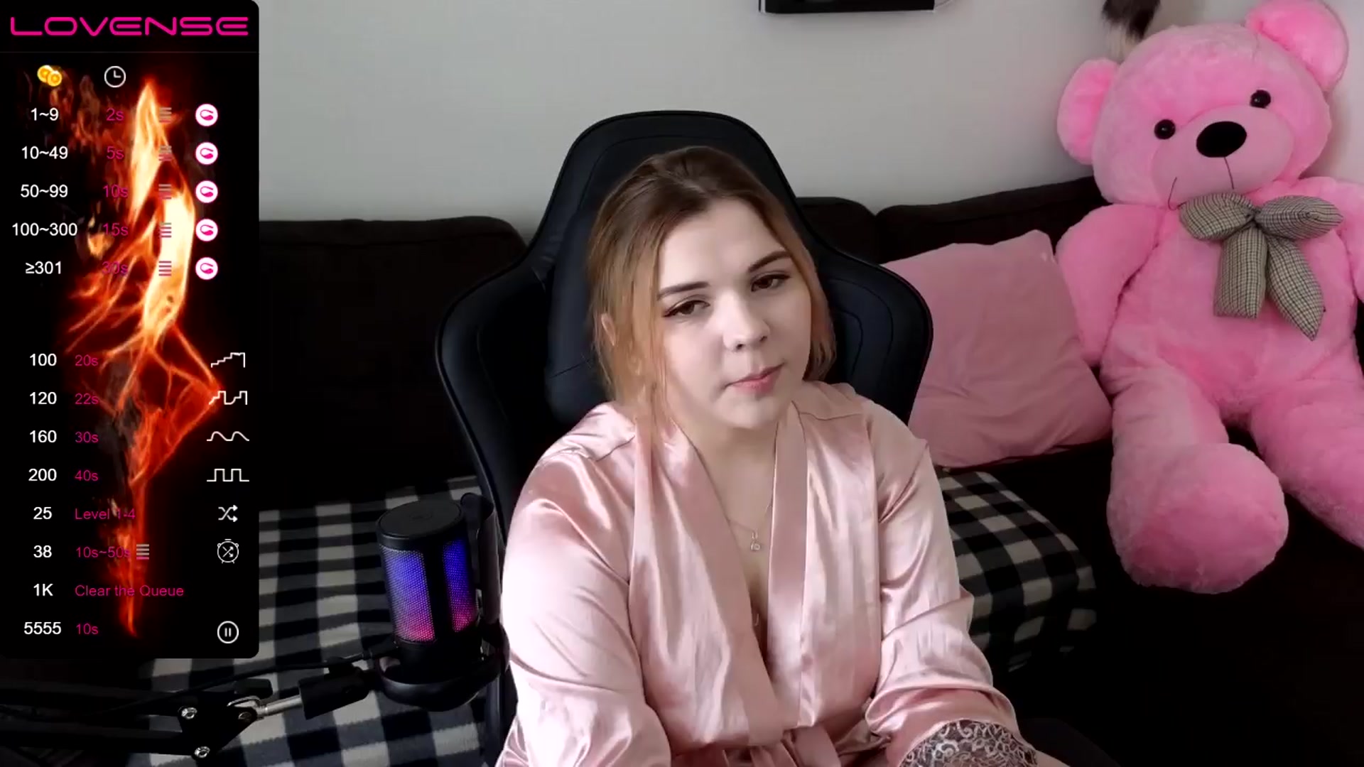 Gallery image thumbnail from PetiteAnny's myfreecams stream on, 04/08/2024, 05:52 image 12 of 20