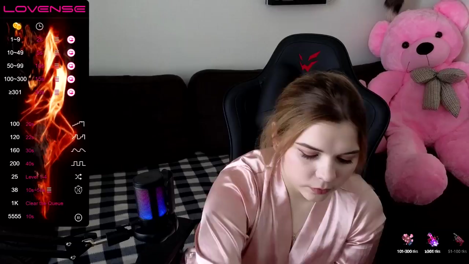 Gallery image thumbnail from PetiteAnny's myfreecams stream on, 04/08/2024, 05:52 image 2 of 20