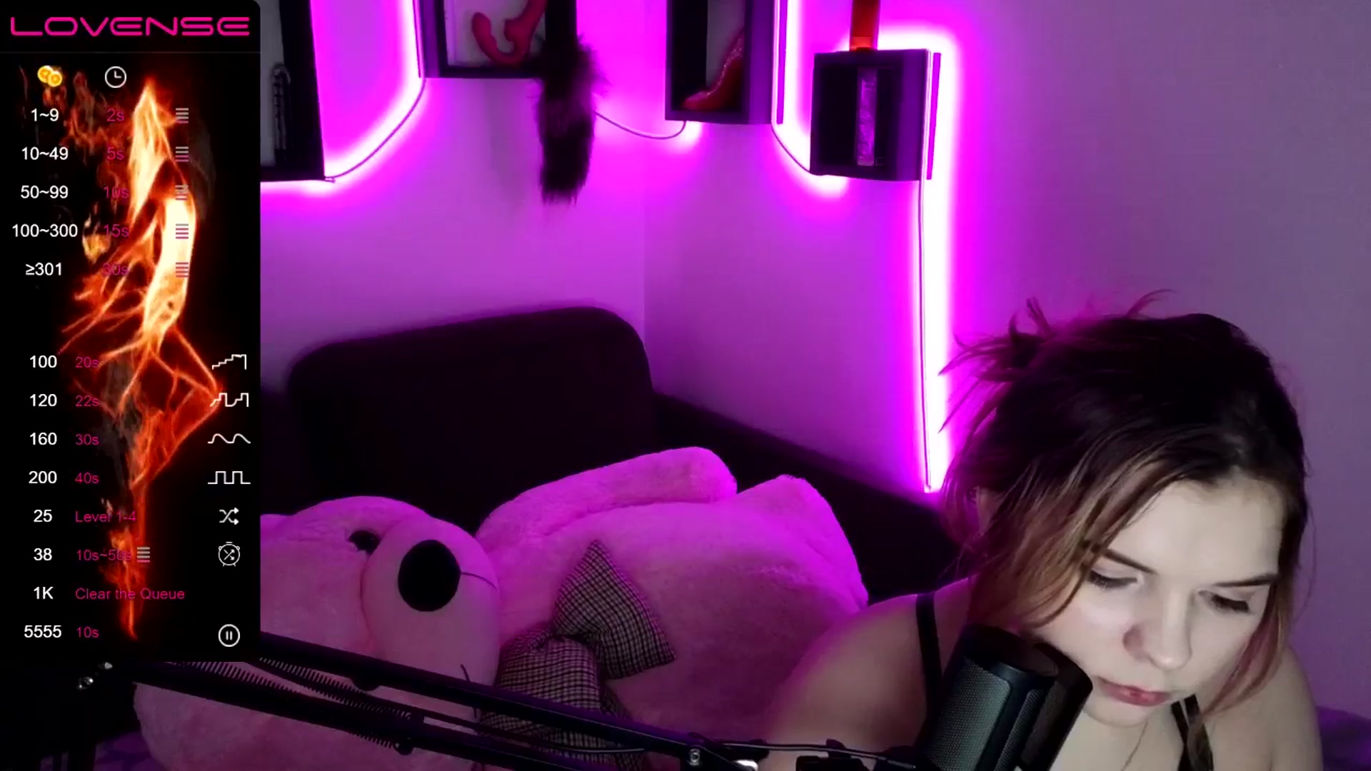 Gallery image thumbnail from PetiteAnny's myfreecams stream on, 04/30/2024, 10:18 image 9 of 20