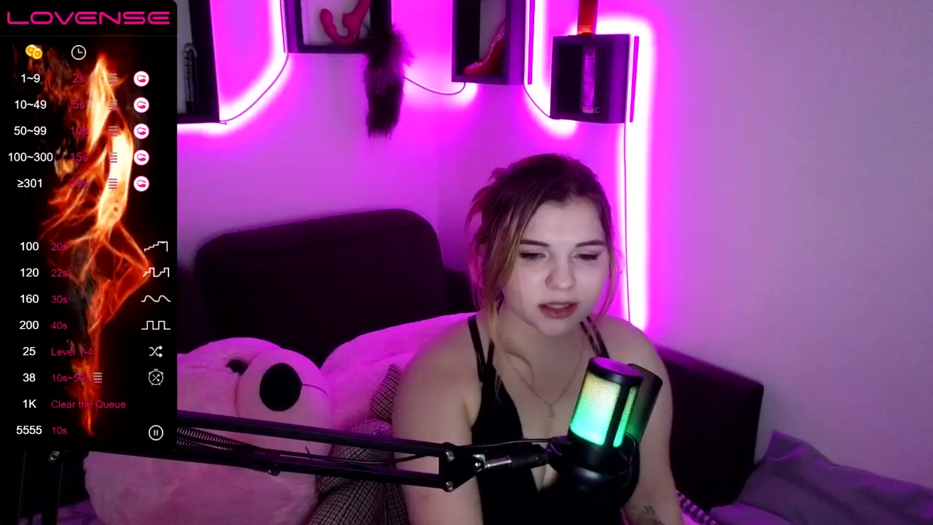 Gallery image thumbnail from PetiteAnny's myfreecams stream on, 04/30/2024, 10:18 image 3 of 20