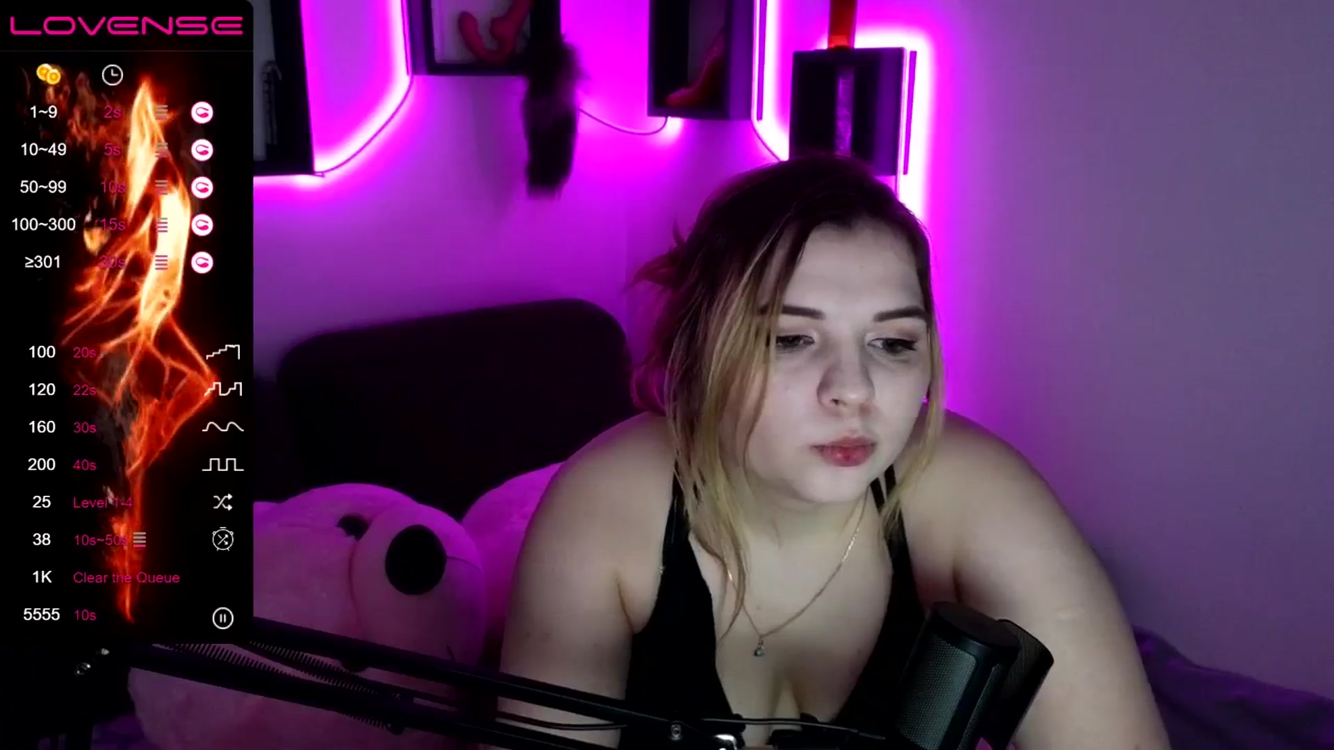 Gallery image thumbnail from PetiteAnny's myfreecams stream on, 04/30/2024, 10:18 image 8 of 20
