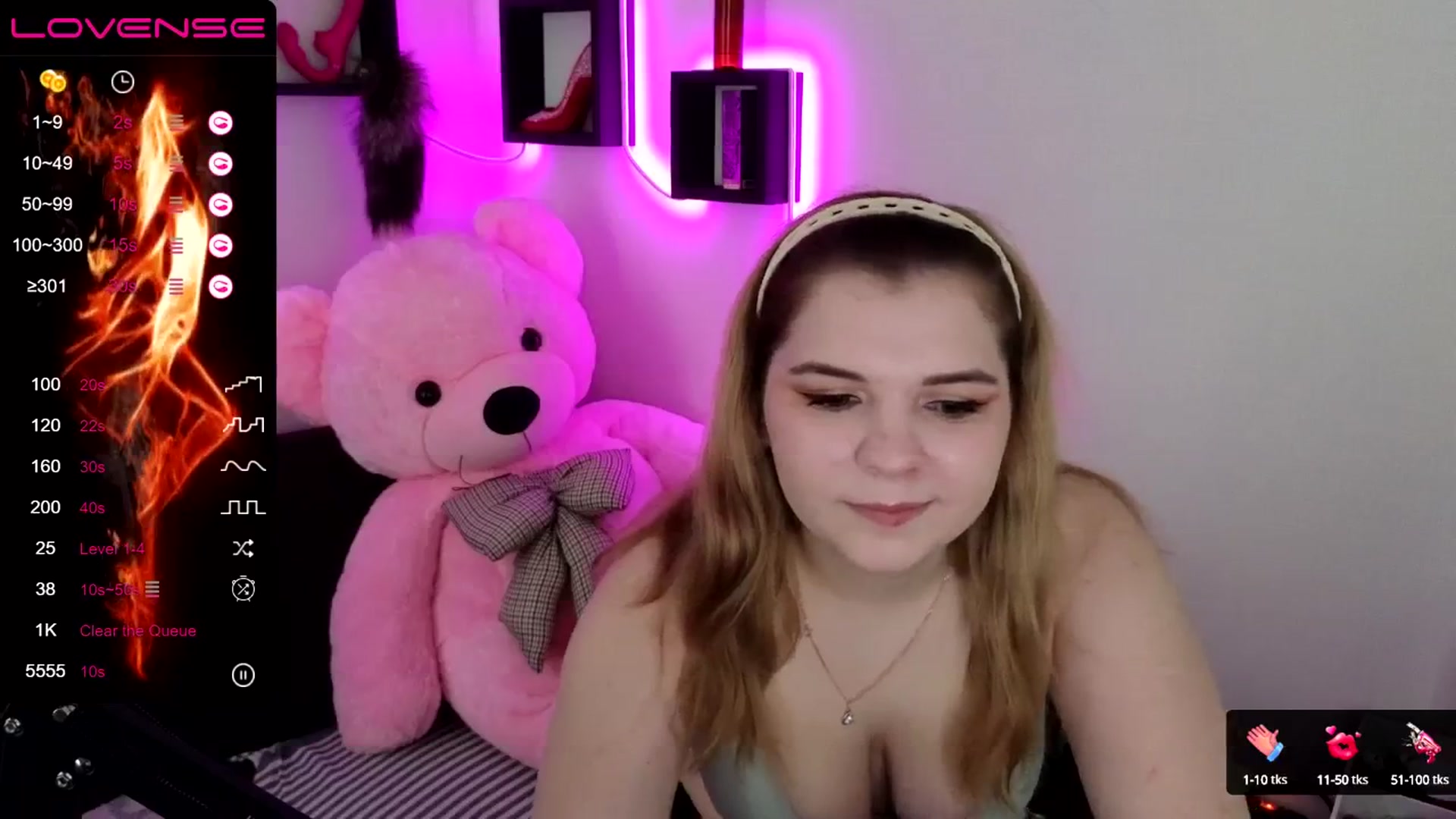 Gallery image thumbnail from PetiteAnny's myfreecams stream on, 05/08/2024, 03:58 image 11 of 20