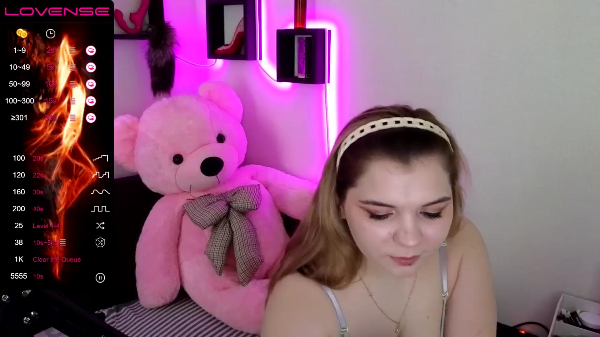Gallery image thumbnail from PetiteAnny's myfreecams stream on, 05/08/2024, 03:58 image 10 of 20