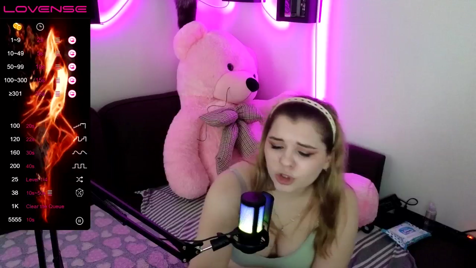 Gallery image thumbnail from PetiteAnny's myfreecams stream on, 05/08/2024, 04:54 image 19 of 20
