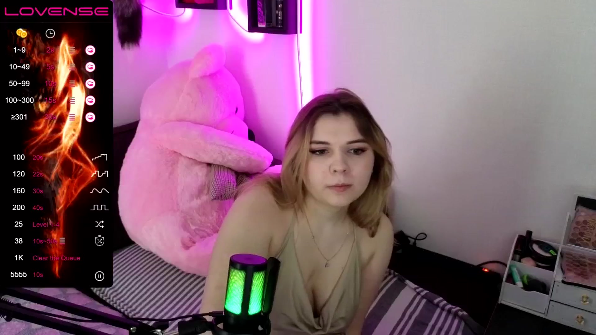 Gallery image thumbnail from PetiteAnny's myfreecams stream on, 05/10/2024, 06:25 image 4 of 20