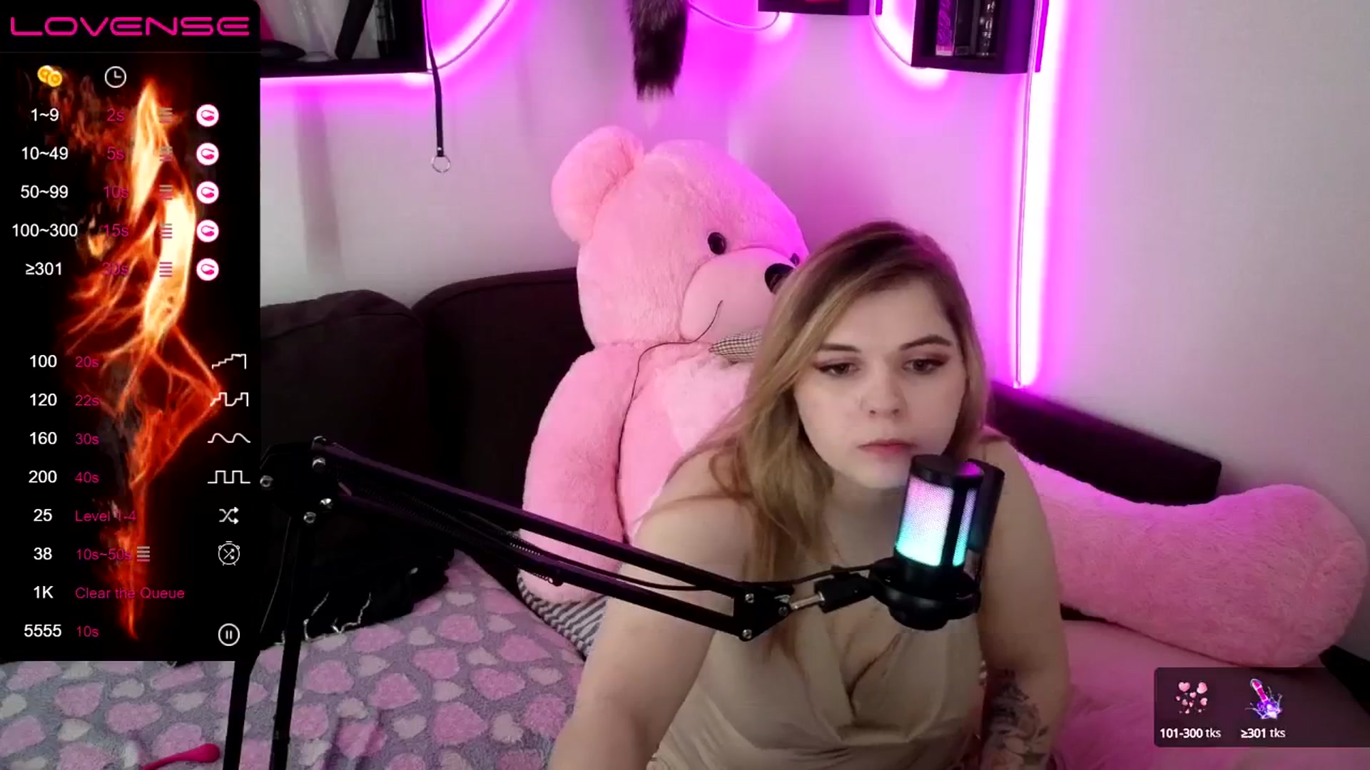 Gallery image thumbnail from PetiteAnny's myfreecams stream on, 05/10/2024, 07:47 image 11 of 20
