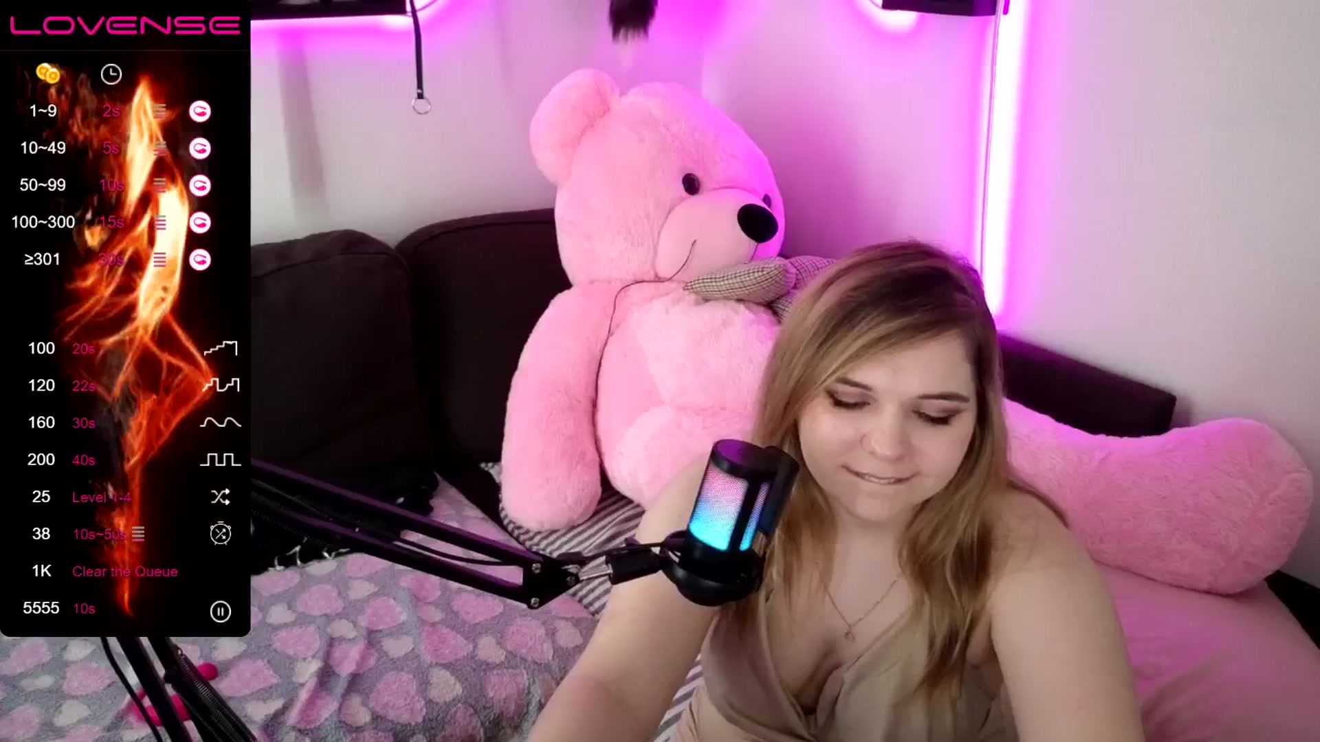Gallery image thumbnail from PetiteAnny's myfreecams stream on, 05/10/2024, 07:47 image 18 of 20