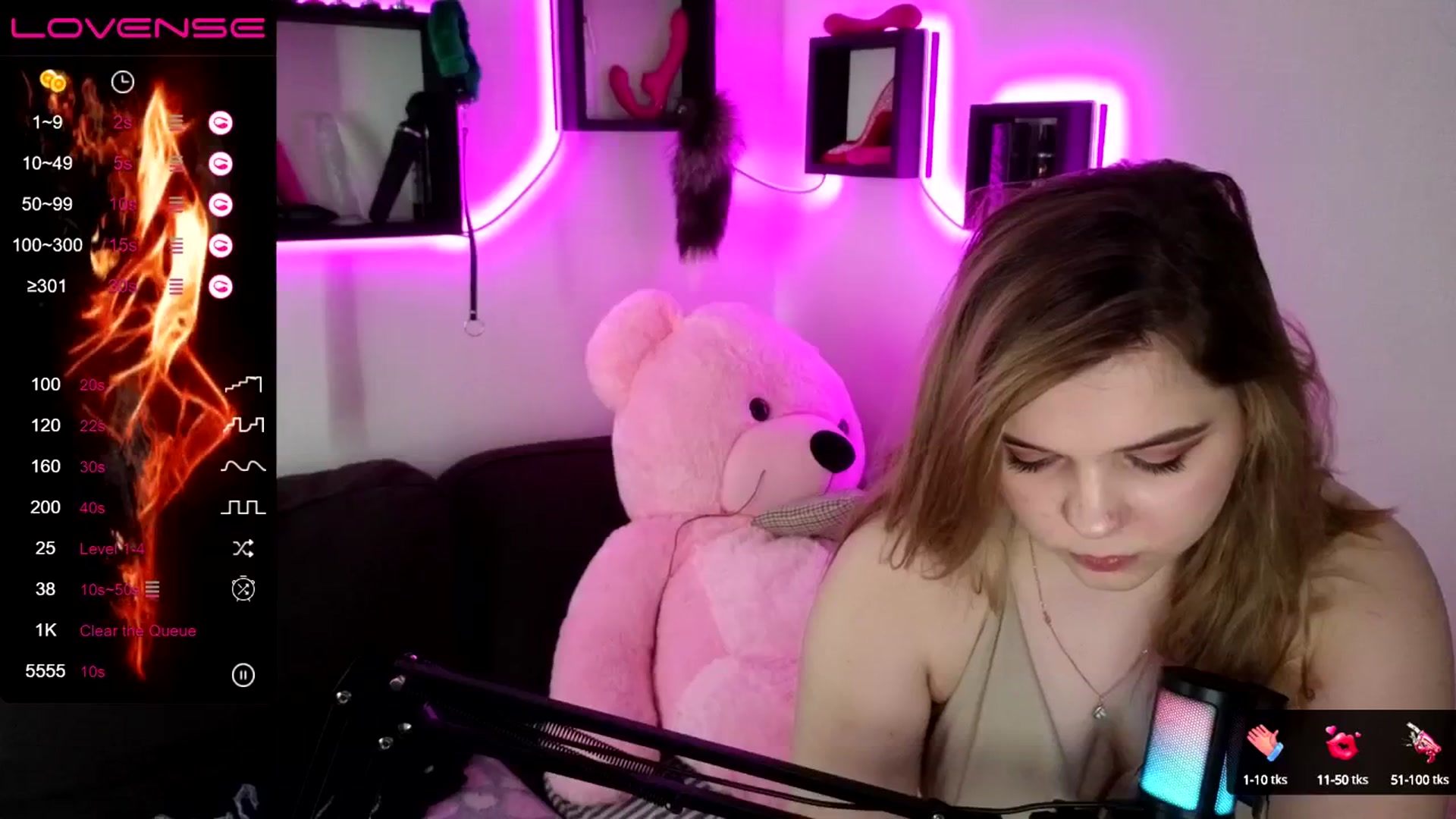Gallery image thumbnail from PetiteAnny's myfreecams stream on, 05/10/2024, 07:47 image 6 of 20