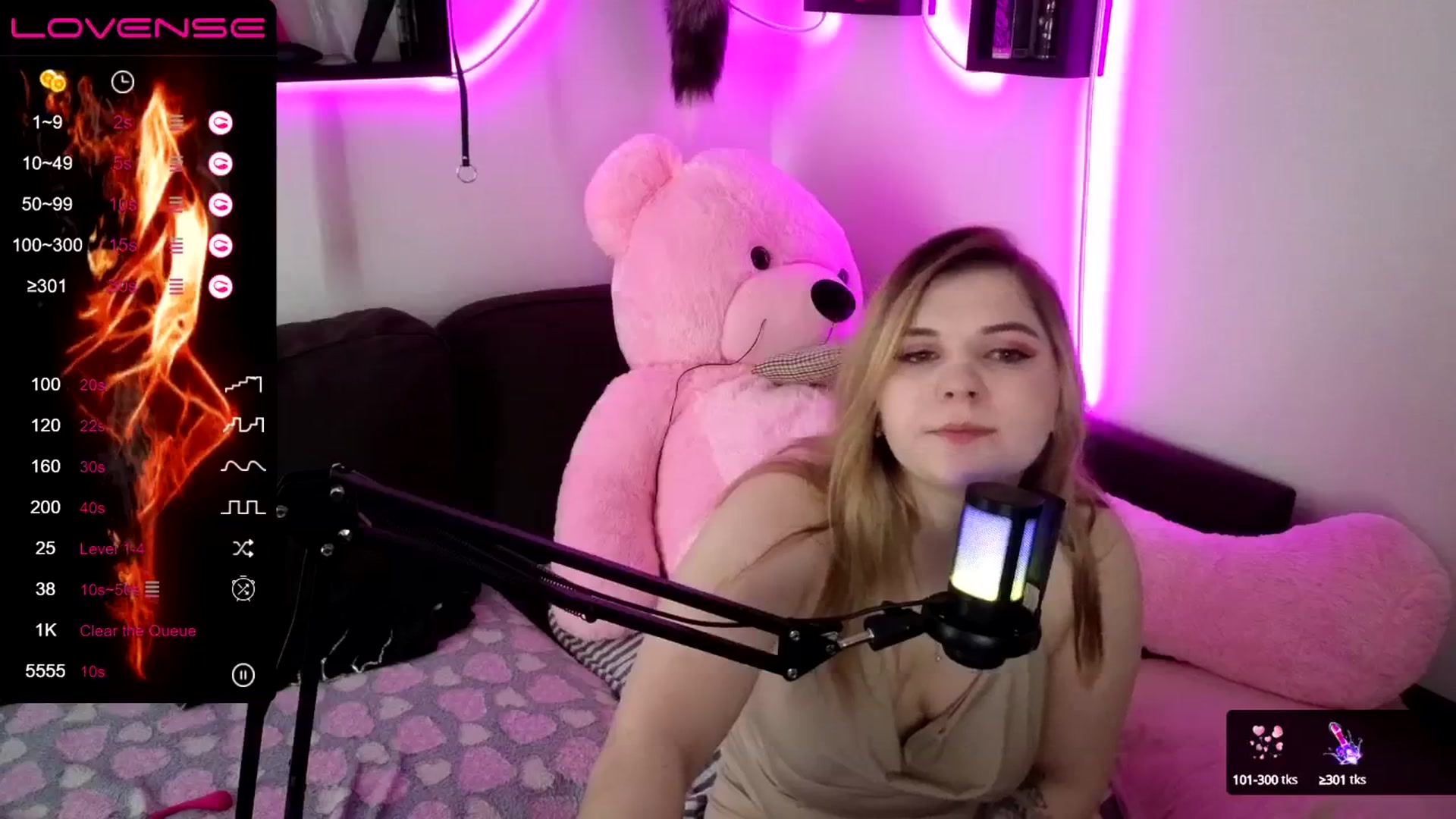 Gallery image thumbnail from PetiteAnny's myfreecams stream on, 05/10/2024, 07:47 image 10 of 20