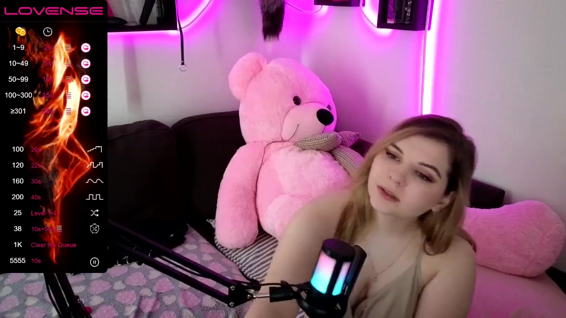 Gallery image thumbnail from PetiteAnny's myfreecams stream on, 05/10/2024, 07:47 image 12 of 20