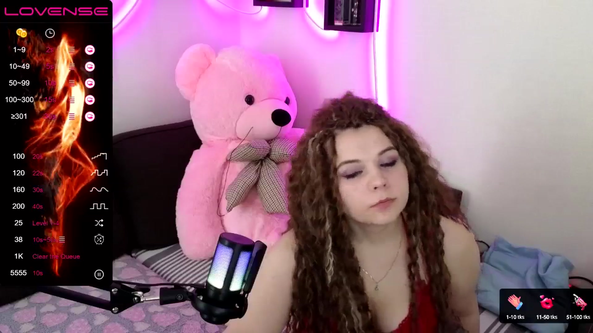 Gallery image thumbnail from PetiteAnny's myfreecams stream on, 05/13/2024, 02:30 image 17 of 20
