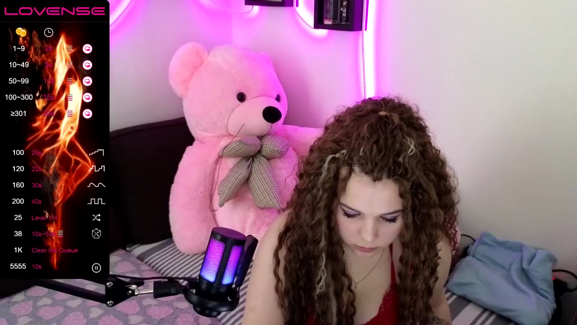 Gallery image thumbnail from PetiteAnny's myfreecams stream on, 05/13/2024, 02:30 image 16 of 20
