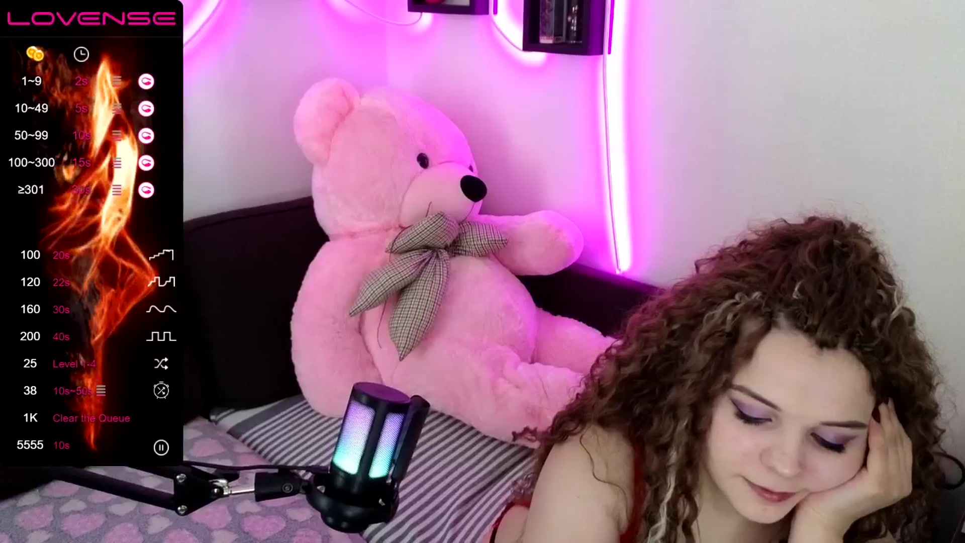 Gallery image thumbnail from PetiteAnny's myfreecams stream on, 05/13/2024, 04:52 image 9 of 20