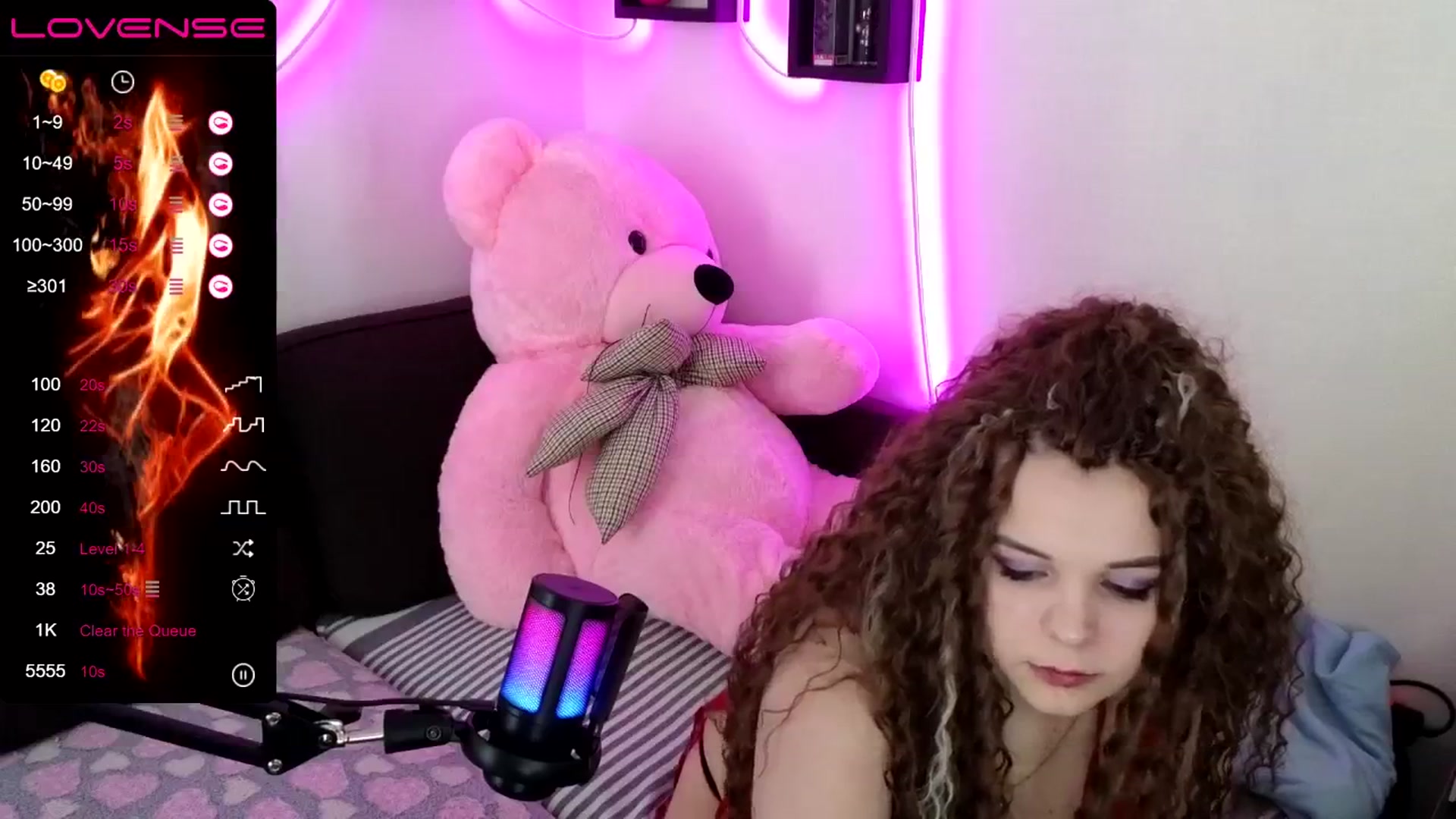 Gallery image thumbnail from PetiteAnny's myfreecams stream on, 05/13/2024, 04:52 image 5 of 20
