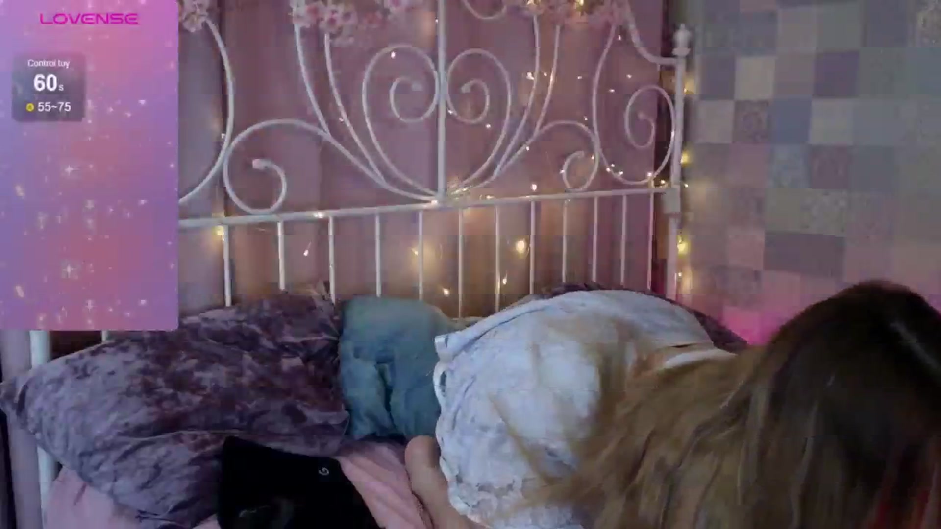 Gallery image thumbnail from PetiteAnny's myfreecams stream on, 07/11/2024, 08:25 image 18 of 20