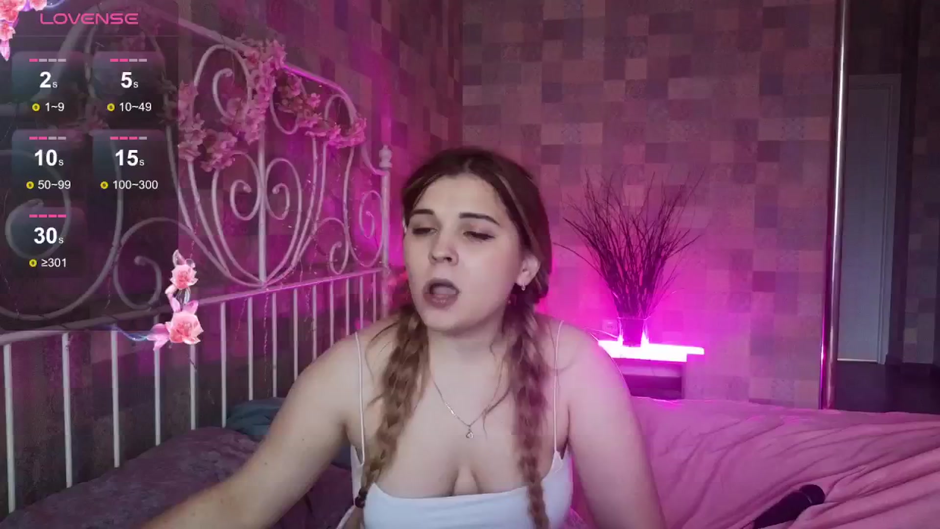 Gallery image thumbnail from PetiteAnny's myfreecams stream on, 07/18/2024, 08:06 image 16 of 20