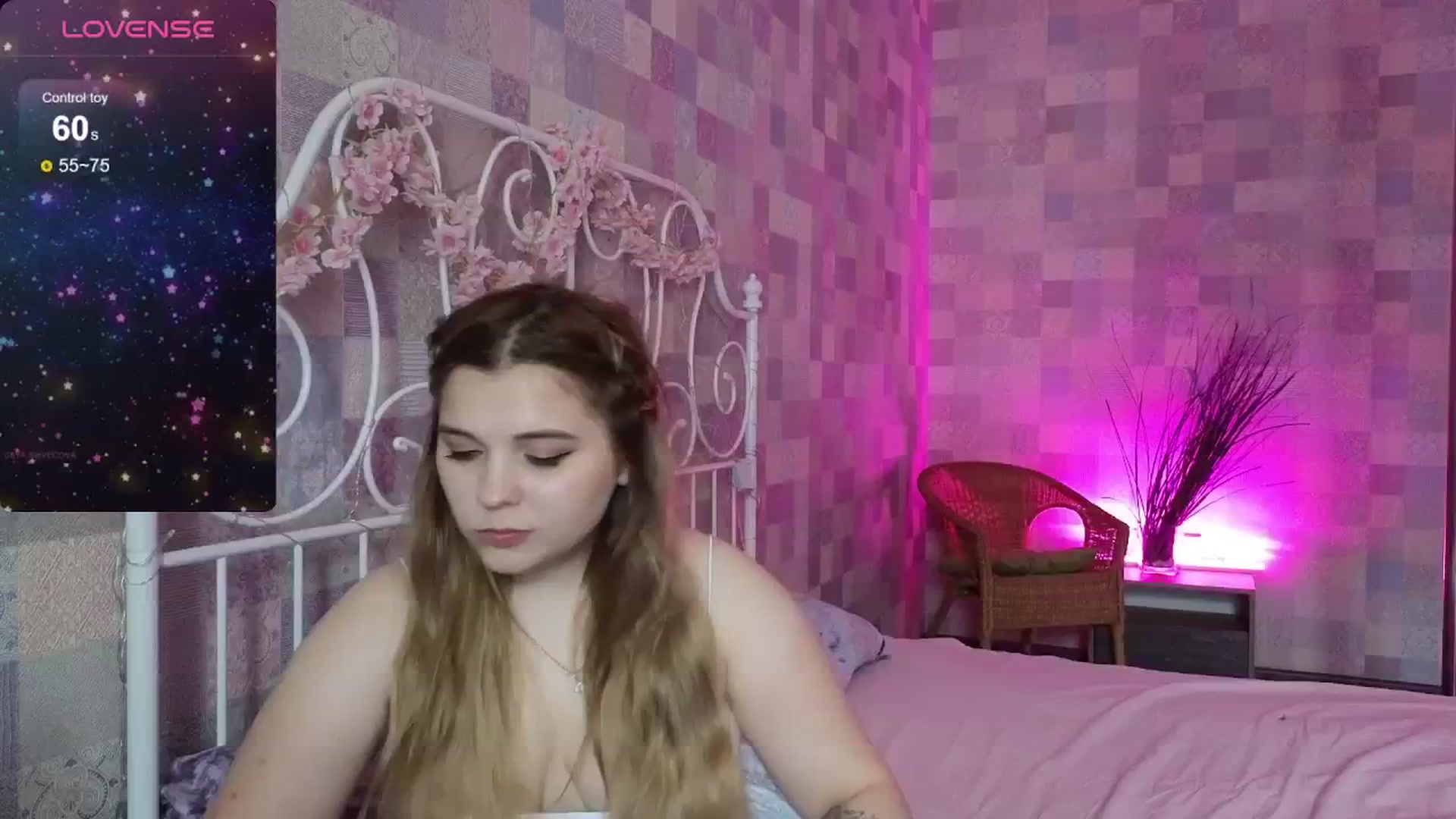 Gallery image thumbnail from PetiteAnny's myfreecams stream on, 07/29/2024, 07:50 image 8 of 20