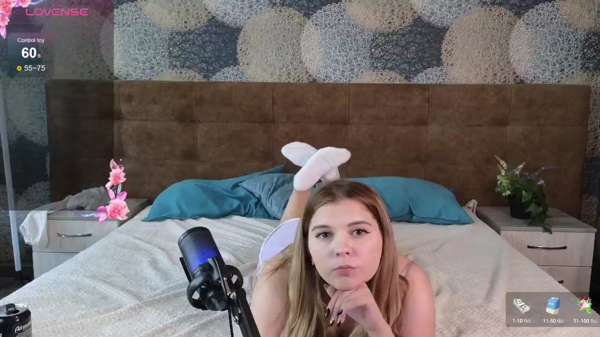Gallery image thumbnail from PetiteAnny's myfreecams stream on, 08/14/2024, 07:44 image 2 of 20