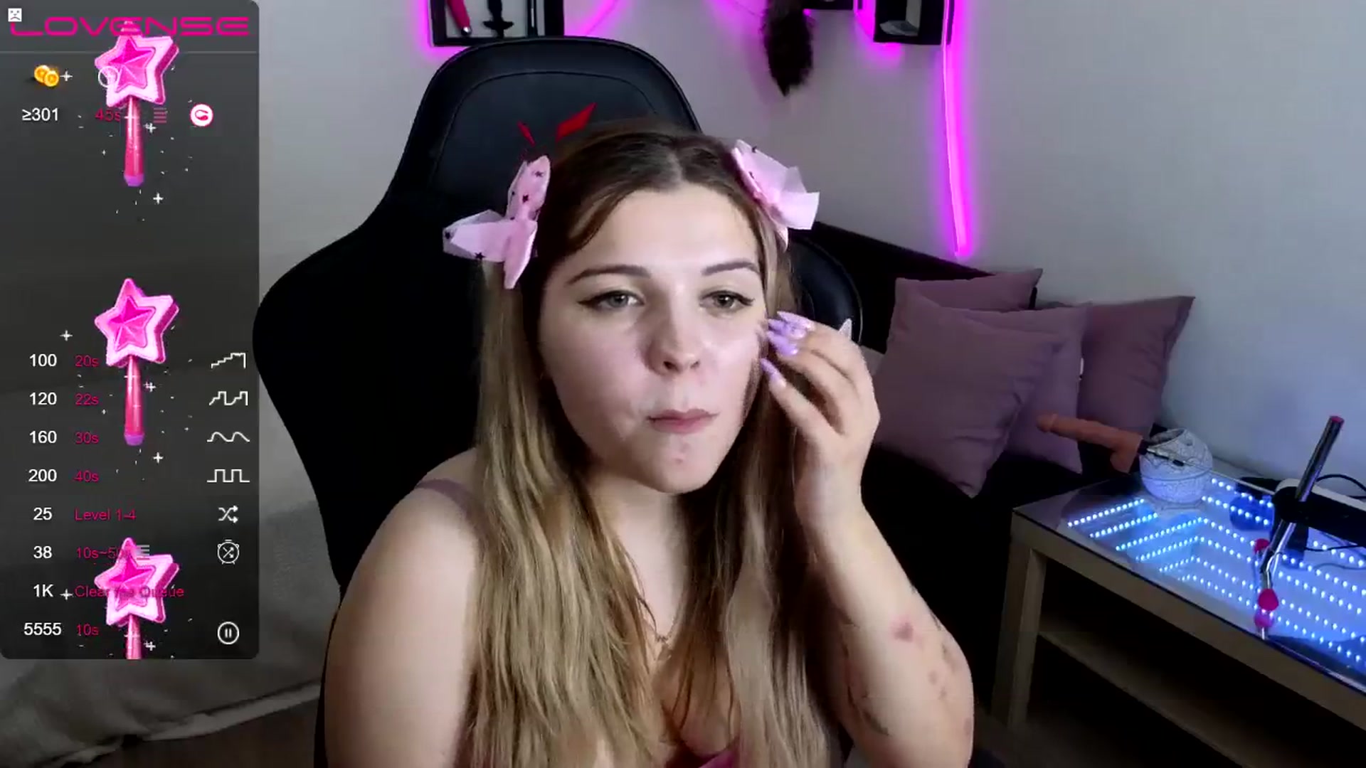 Gallery image thumbnail from PetiteAnny's myfreecams stream on, 10/15/2024, 09:21 image 5 of 20