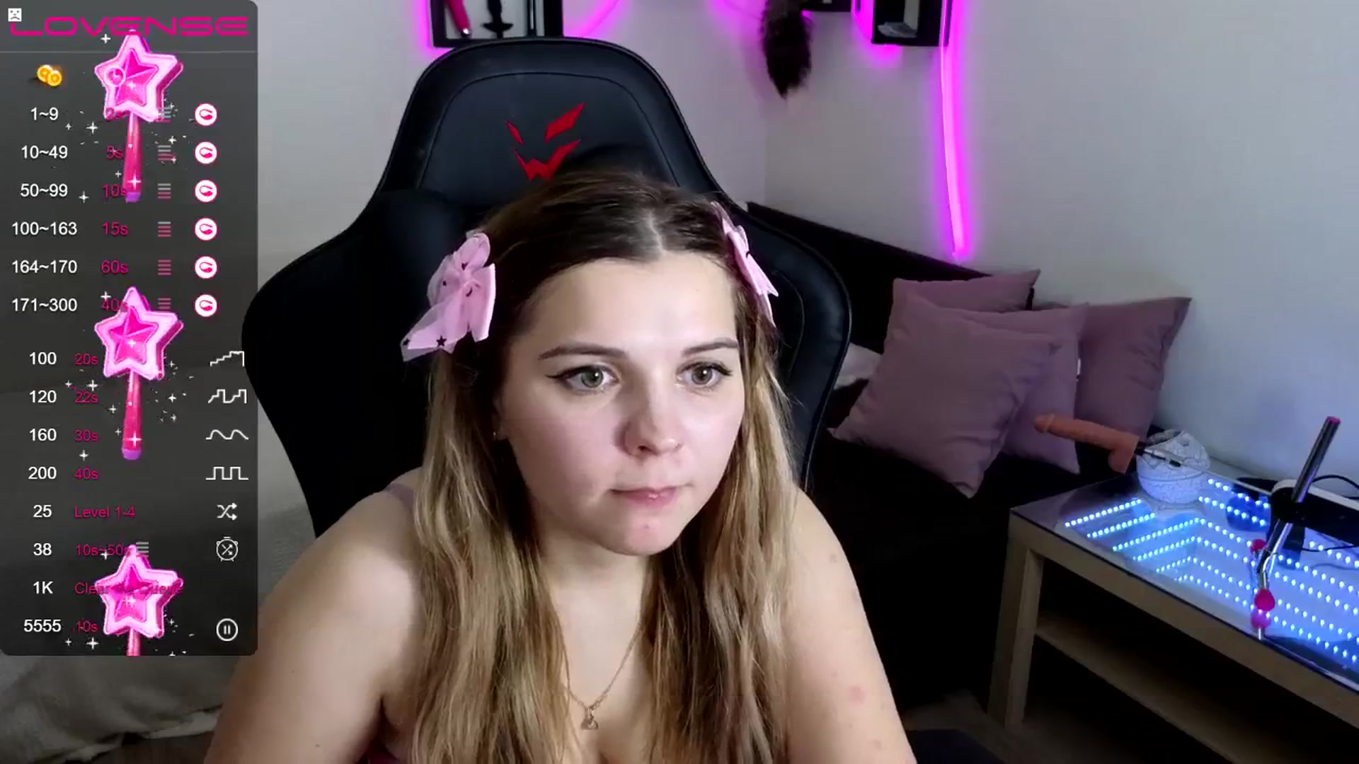 Gallery image thumbnail from PetiteAnny's myfreecams stream on, 10/15/2024, 09:21 image 12 of 20