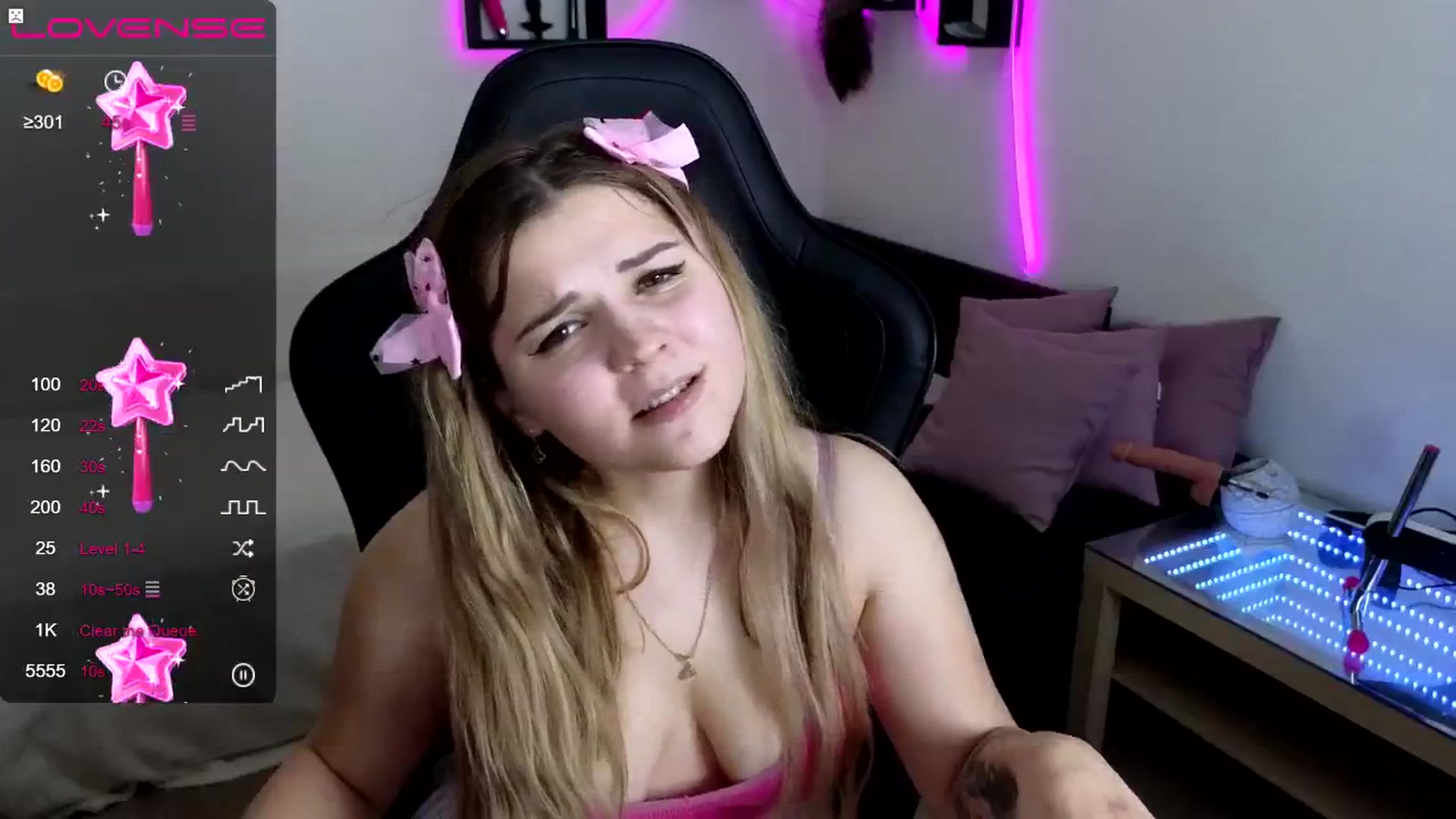 Gallery image thumbnail from PetiteAnny's myfreecams stream on, 10/15/2024, 09:21 image 3 of 20