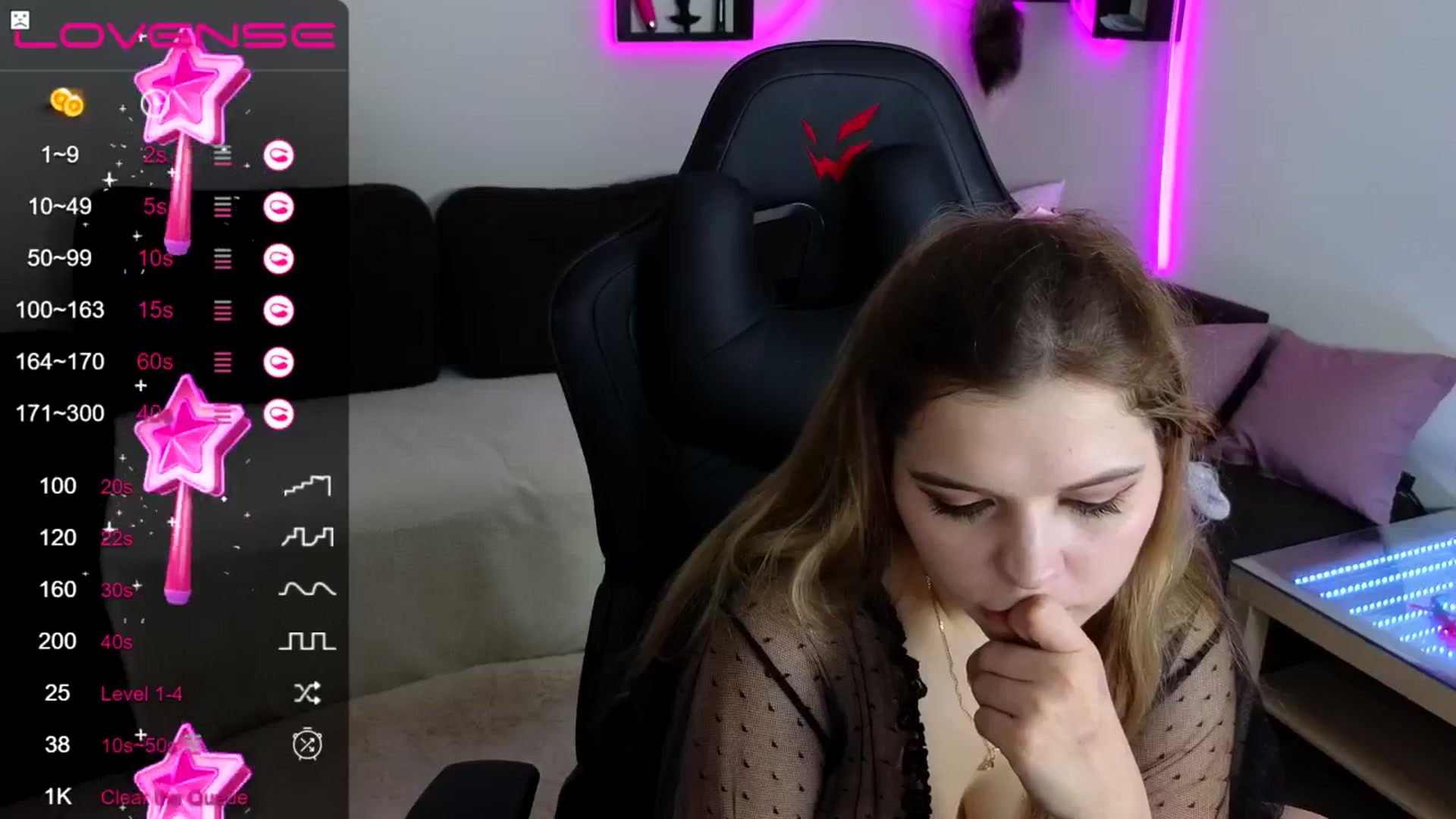 Gallery image thumbnail from PetiteAnny's myfreecams stream on, 10/18/2024, 24:46 image 18 of 20