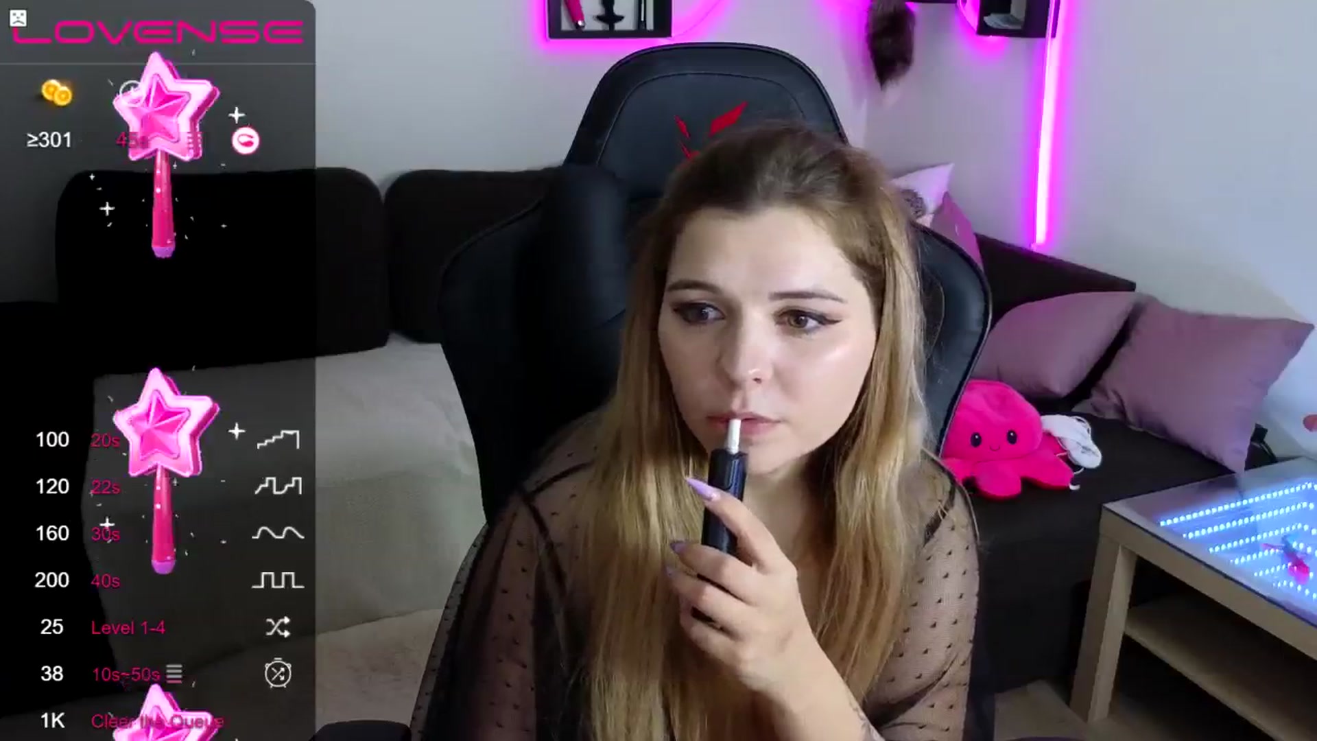 Gallery image thumbnail from PetiteAnny's myfreecams stream on, 10/18/2024, 24:46 image 15 of 20