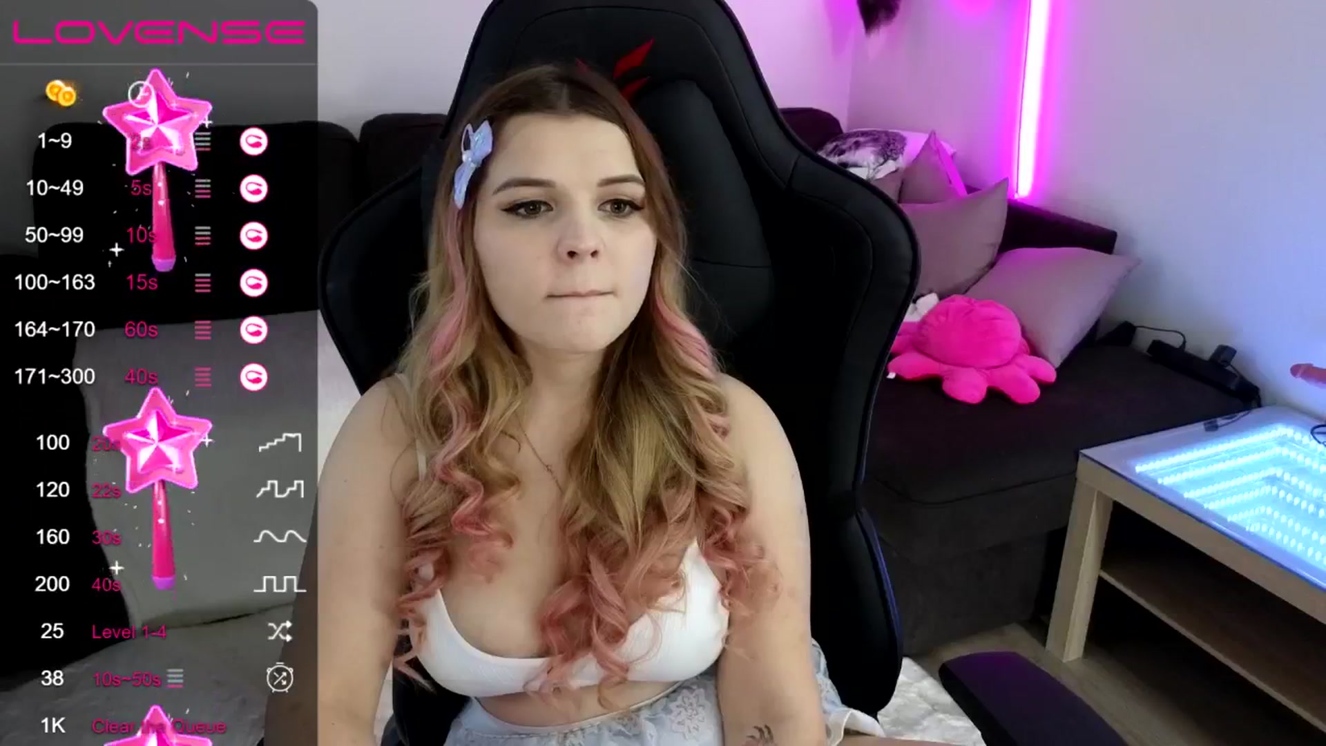 Gallery image thumbnail from PetiteAnny's myfreecams stream on, 10/22/2024, 03:31 image 7 of 20