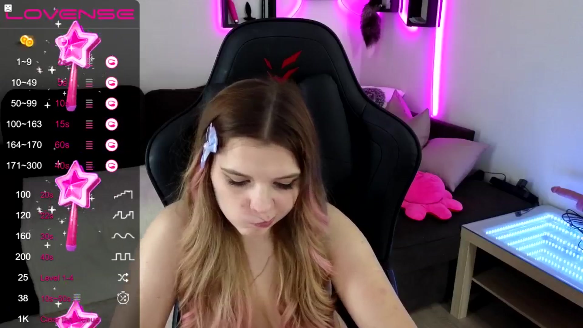 Gallery image thumbnail from PetiteAnny's myfreecams stream on, 10/22/2024, 06:54 image 11 of 20