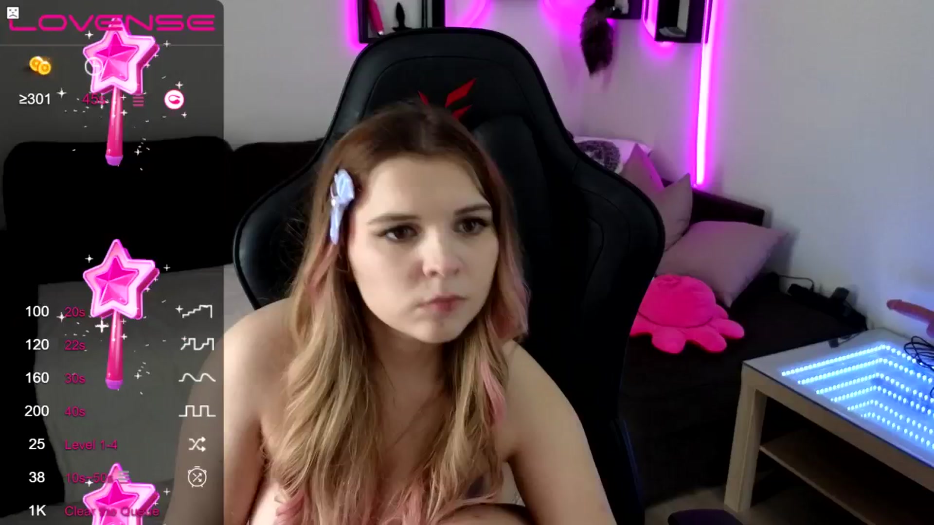 Gallery image thumbnail from PetiteAnny's myfreecams stream on, 10/22/2024, 06:54 image 1 of 20