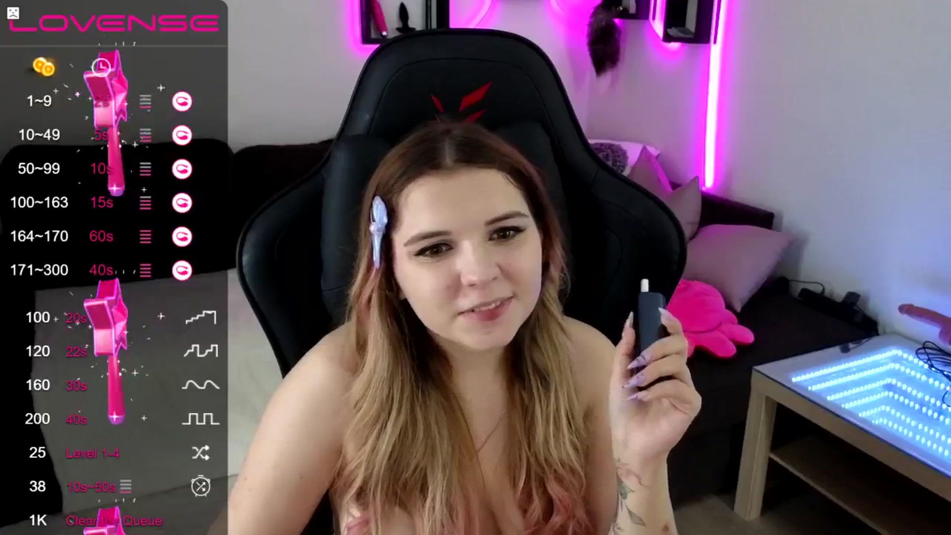 Gallery image thumbnail from PetiteAnny's myfreecams stream on, 10/22/2024, 06:54 image 12 of 20