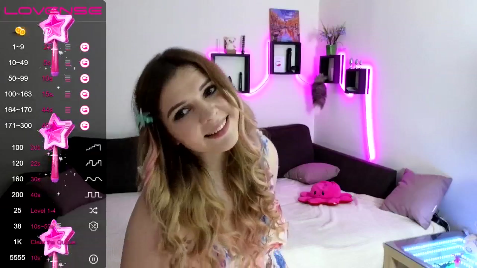 Gallery image thumbnail from PetiteAnny's myfreecams stream on, 10/27/2024, 04:50 image 4 of 20