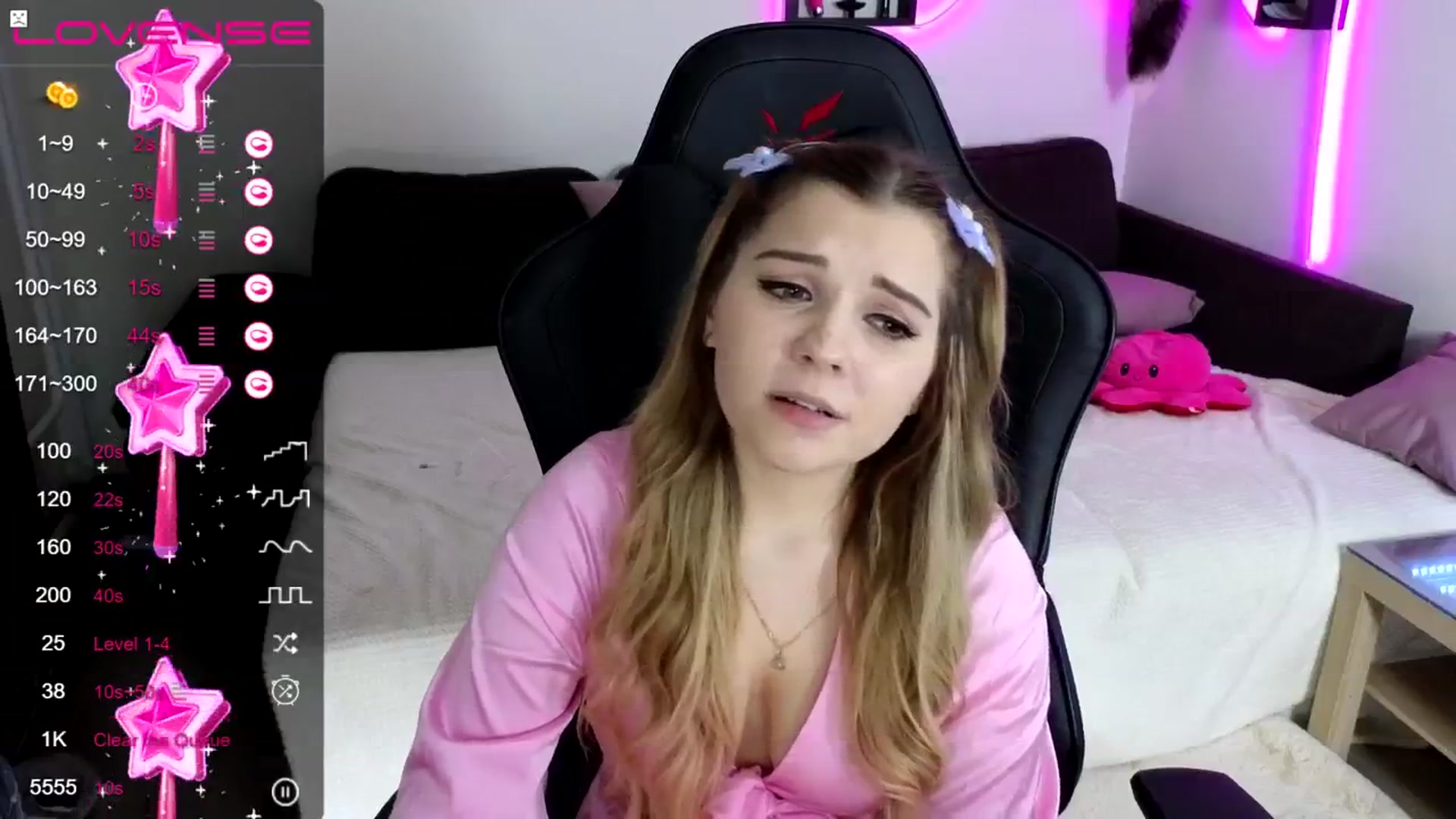 Gallery image thumbnail from PetiteAnny's myfreecams stream on, 10/28/2024, 04:11 image 3 of 20
