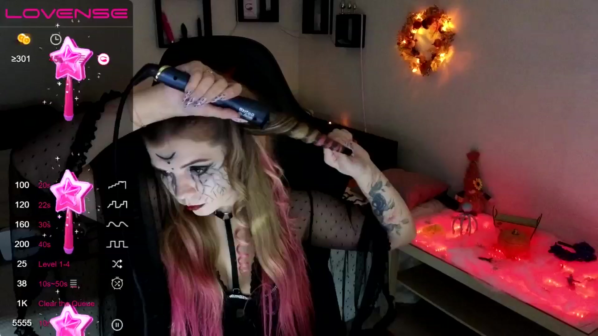 Gallery image thumbnail from PetiteAnny's myfreecams stream on, 10/31/2024, 21:55 image 12 of 20