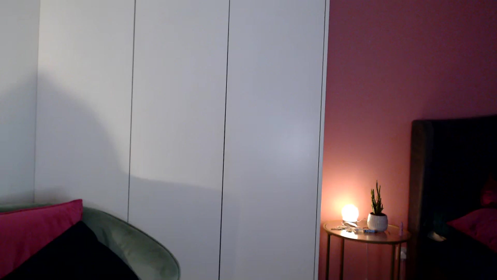 Gallery image thumbnail from PetiteAvax's myfreecams stream on, 12/26/2023, 20:27 image 19 of 20