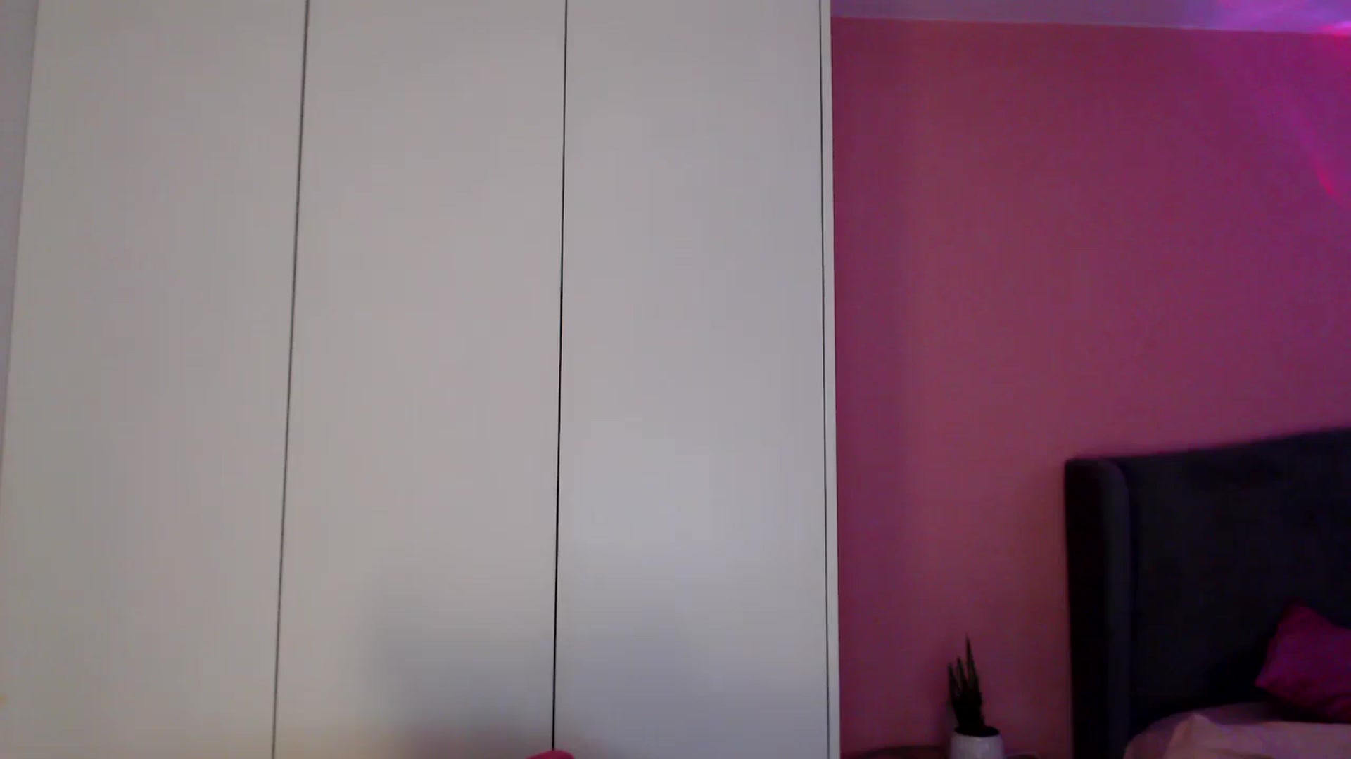 Gallery image thumbnail from PetiteAvax's myfreecams stream on, 01/01/2024, 21:09 image 4 of 20