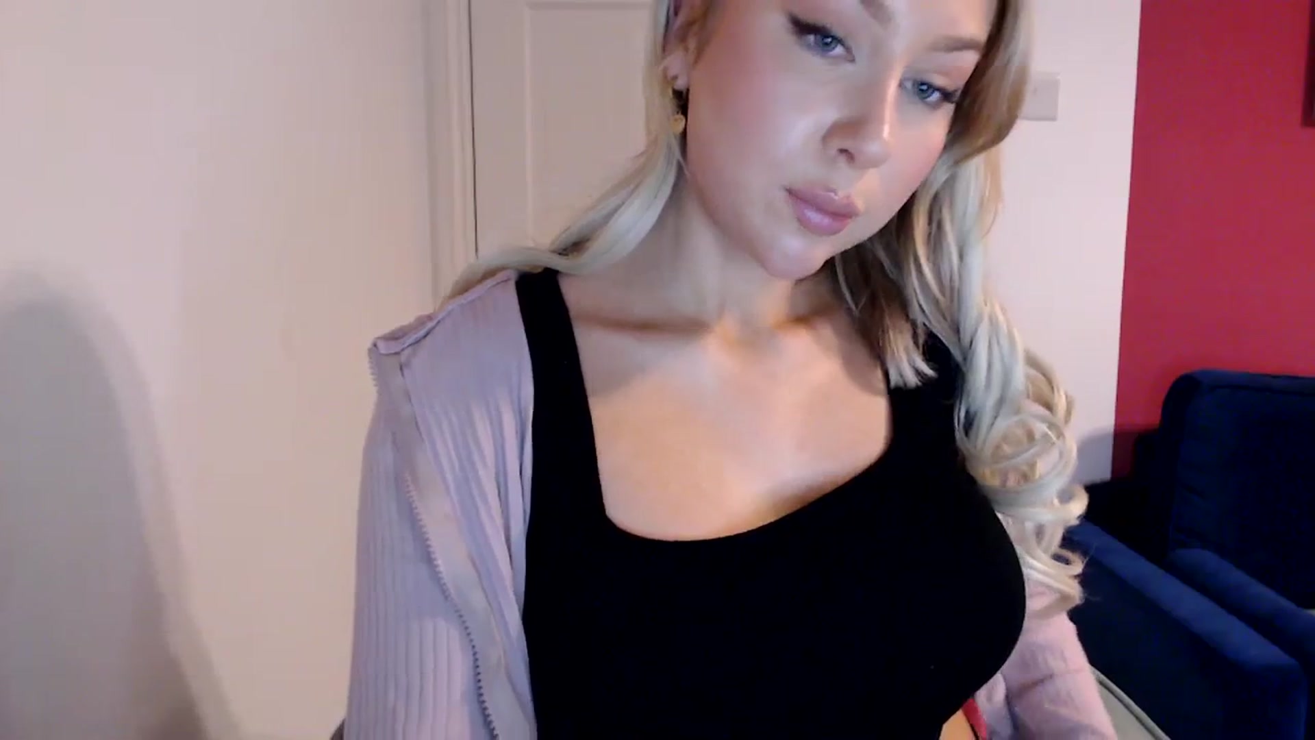 Gallery image thumbnail from PetiteAvax's myfreecams stream on, 01/03/2024, 15:21 image 10 of 20