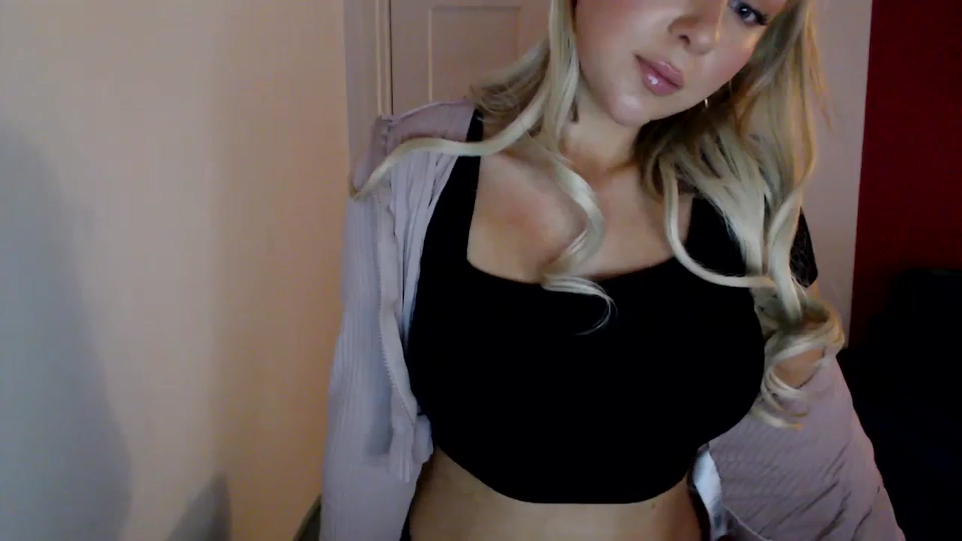 Gallery image thumbnail from PetiteAvax's myfreecams stream on, 01/03/2024, 15:21 image 20 of 20