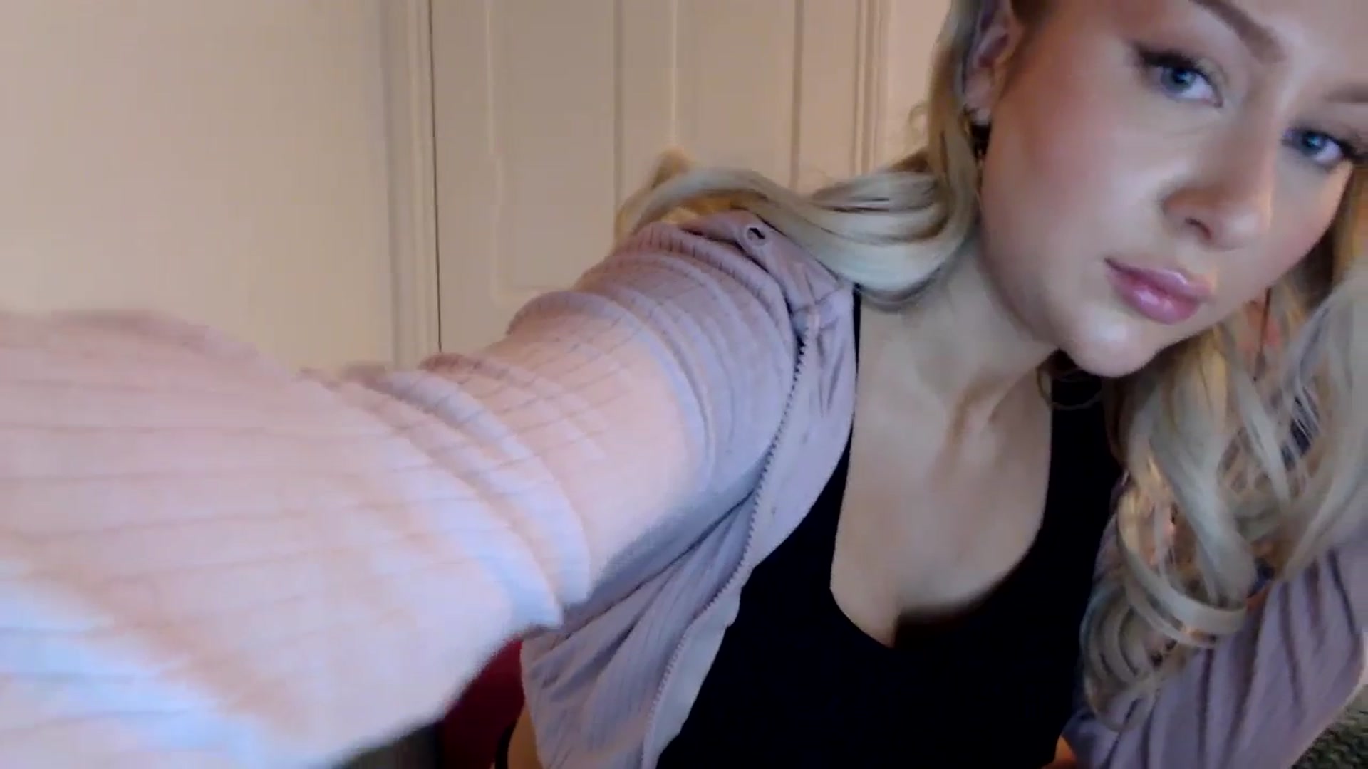 Gallery image thumbnail from PetiteAvax's myfreecams stream on, 01/03/2024, 16:11 image 20 of 20