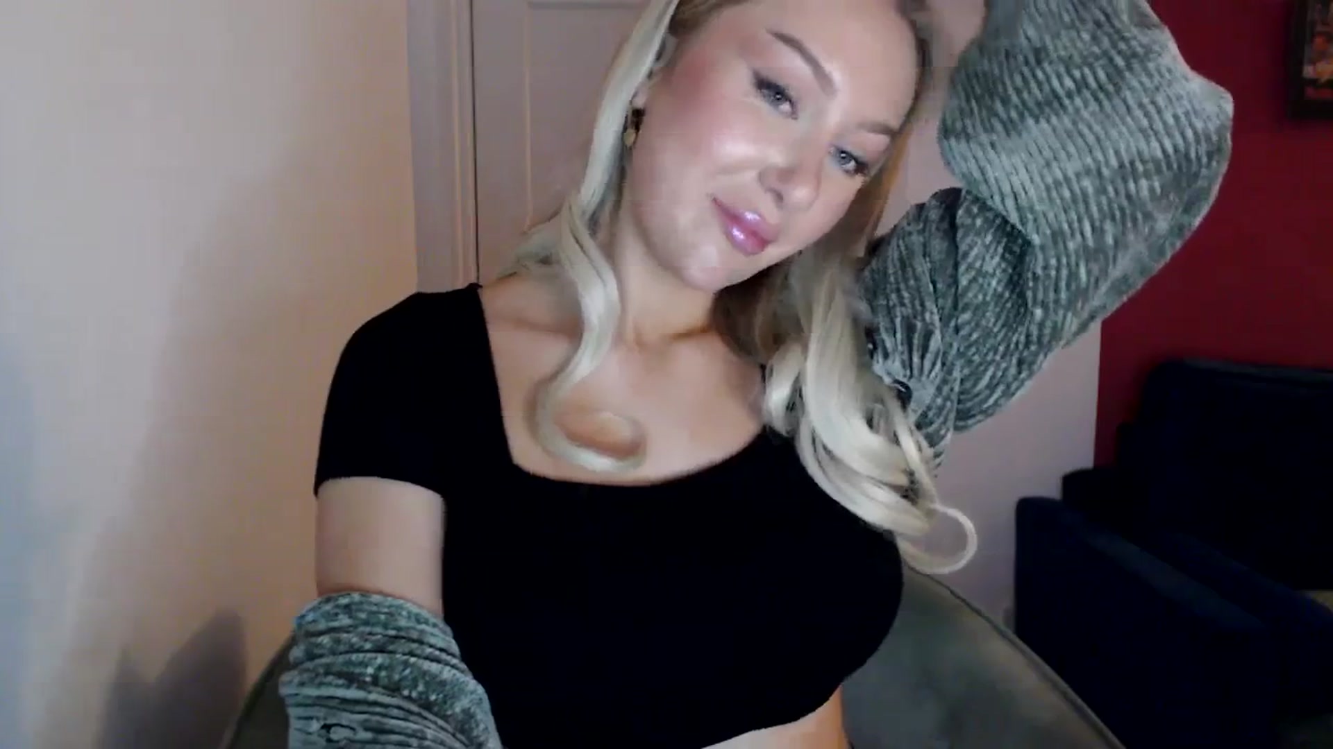 Gallery image thumbnail from PetiteAvax's myfreecams stream on, 01/03/2024, 16:11 image 6 of 20