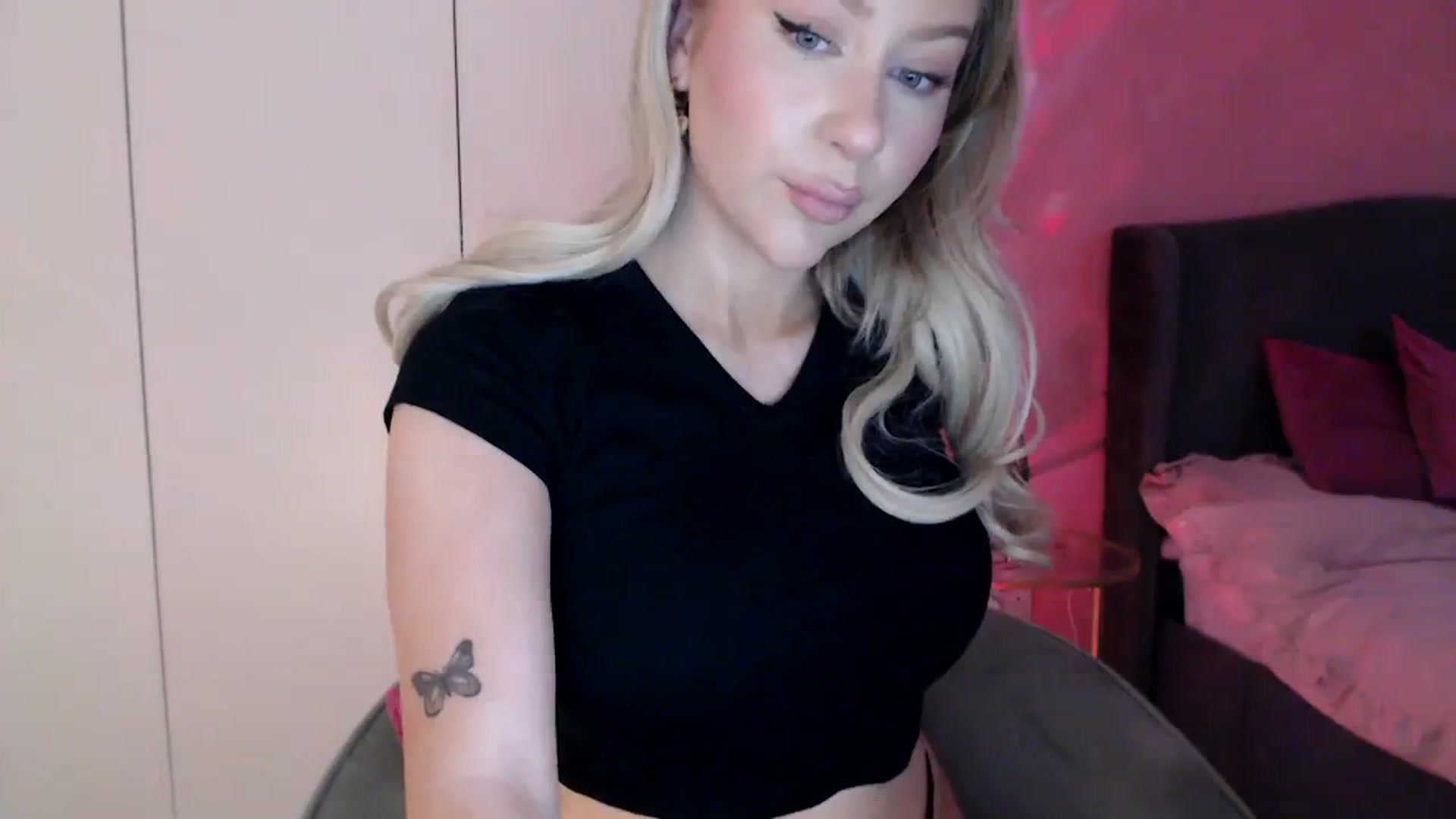 Gallery image thumbnail from PetiteAvax's myfreecams stream on, 01/07/2024, 17:19 image 9 of 20