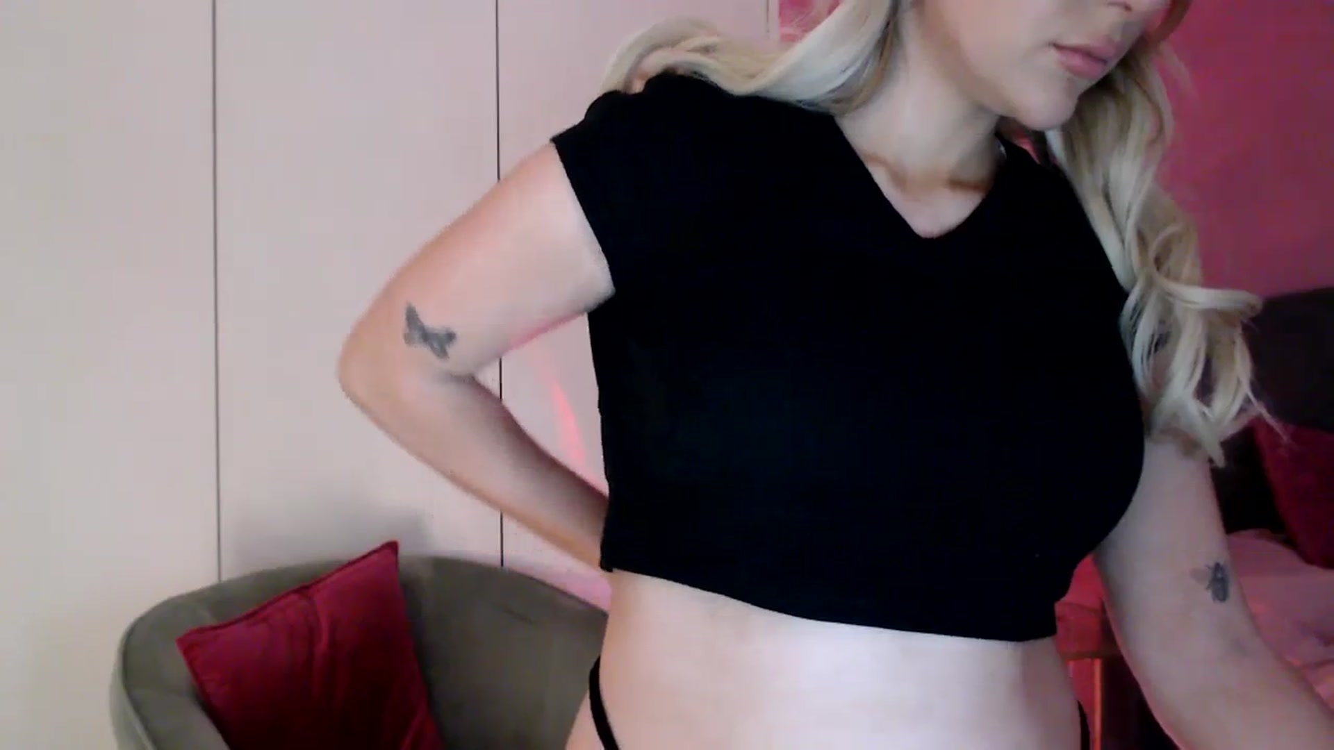 Gallery image thumbnail from PetiteAvax's myfreecams stream on, 01/07/2024, 17:19 image 4 of 20