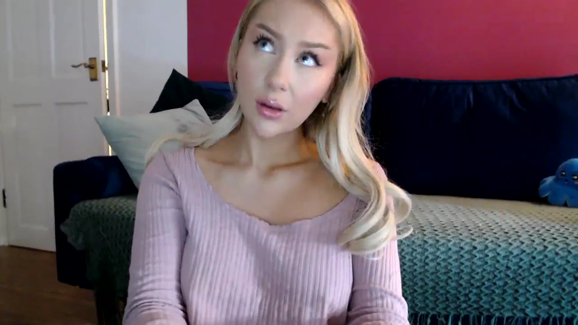 Gallery image thumbnail from PetiteAvax's myfreecams stream on, 01/09/2024, 15:45 image 9 of 20