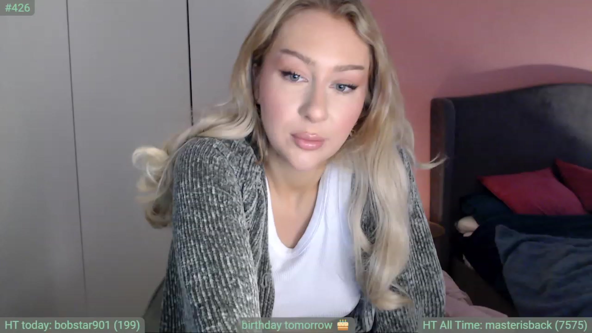Gallery image thumbnail from PetiteAvax's myfreecams stream on, 01/25/2024, 10:53 image 4 of 20