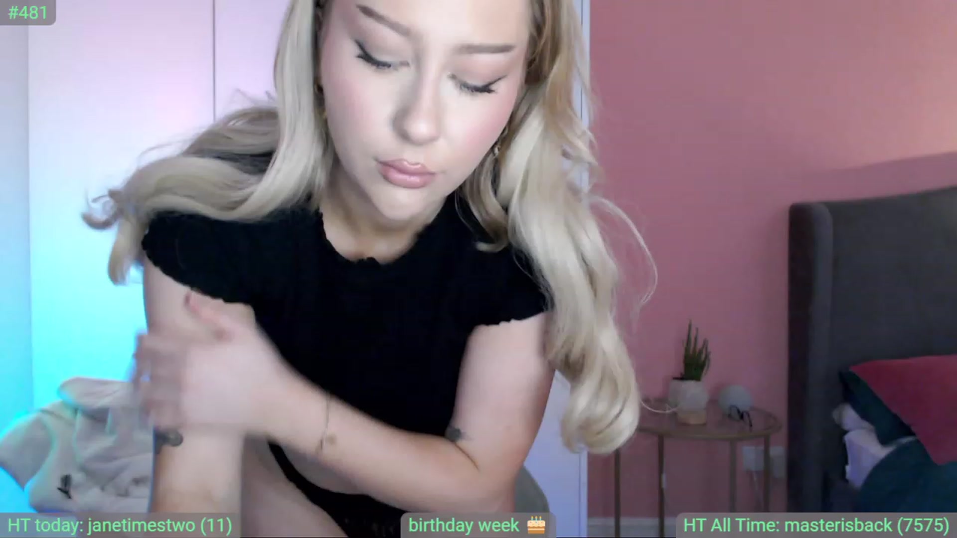 Gallery image thumbnail from PetiteAvax's myfreecams stream on, 01/31/2024, 19:42 image 3 of 20